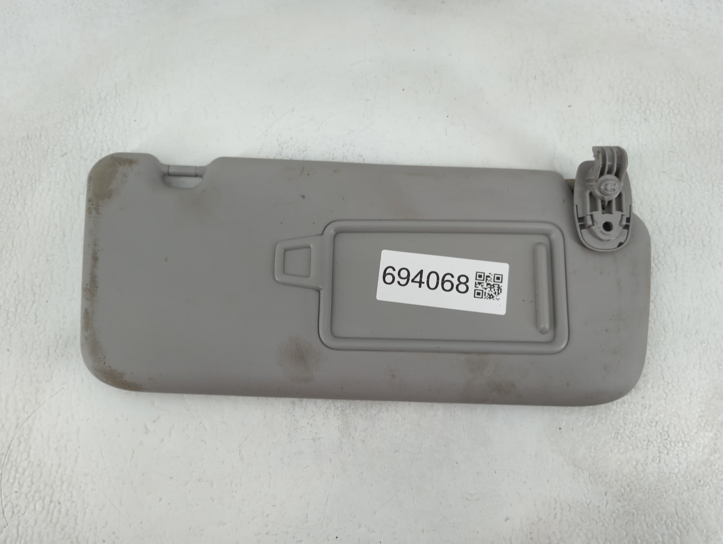 2018-2021 Hyundai Kona Sun Visor Shade Replacement Passenger Right Mirror Fits Fits 2018 2019 2020 2021 OEM Used Auto Parts 