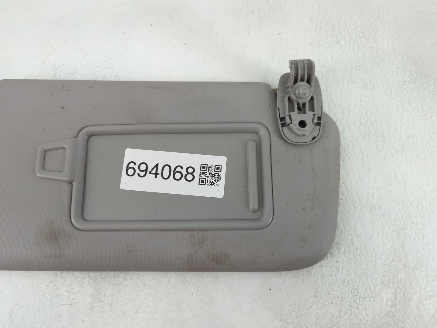 2018-2021 Hyundai Kona Sun Visor Shade Replacement Passenger Right Mirror Fits Fits 2018 2019 2020 2021 OEM Used Auto Parts 