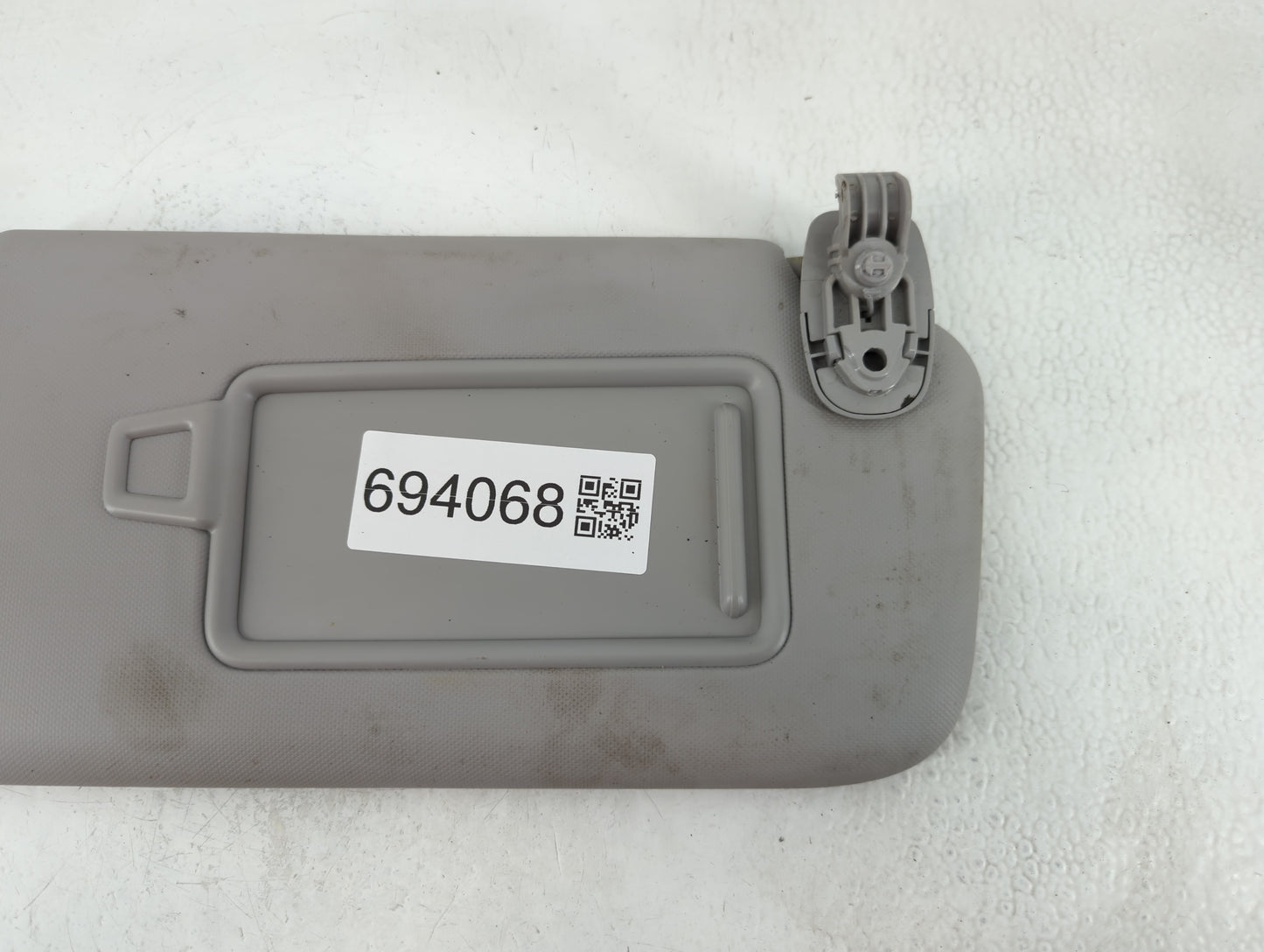 2018-2021 Hyundai Kona Sun Visor Shade Replacement Passenger Right Mirror Fits Fits 2018 2019 2020 2021 OEM Used Auto Parts 