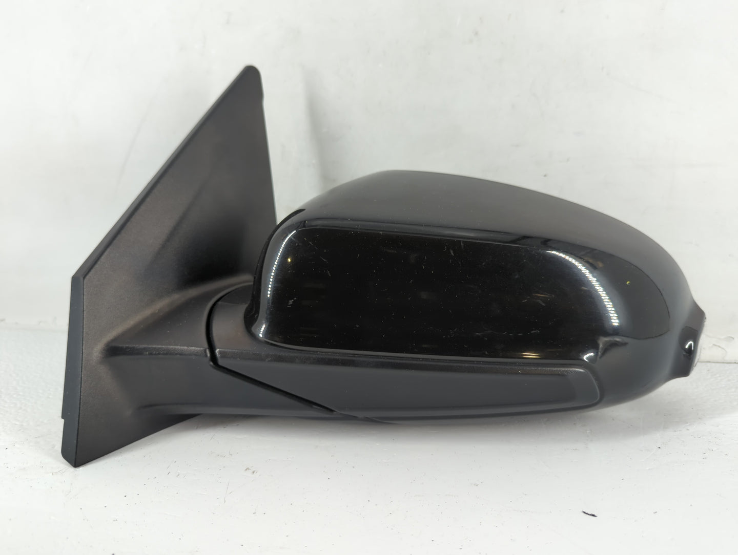 2018-2021 Hyundai Kona Driver Side View Mirror - Left Door Mirror OEM Used - Oemusedautoparts1.com
