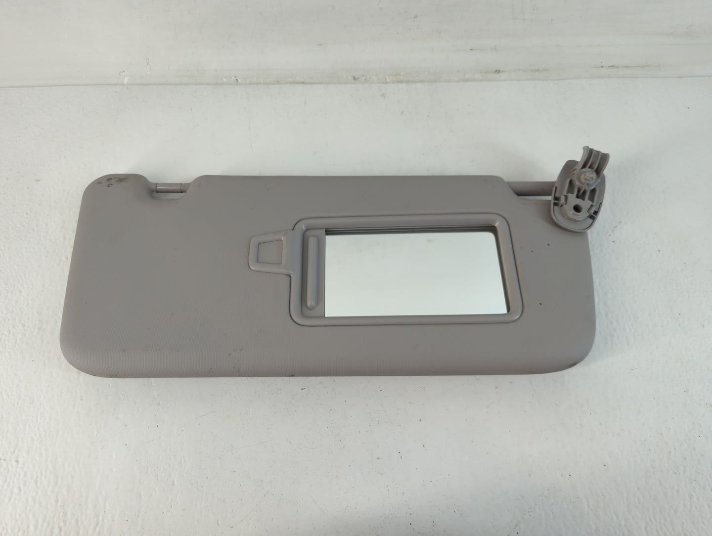 2018-2021 Hyundai Kona Sun Visor Shade Replacement Passenger Right Mirror Fits Fits 2018 2019 2020 2021 OEM Used Auto Parts 