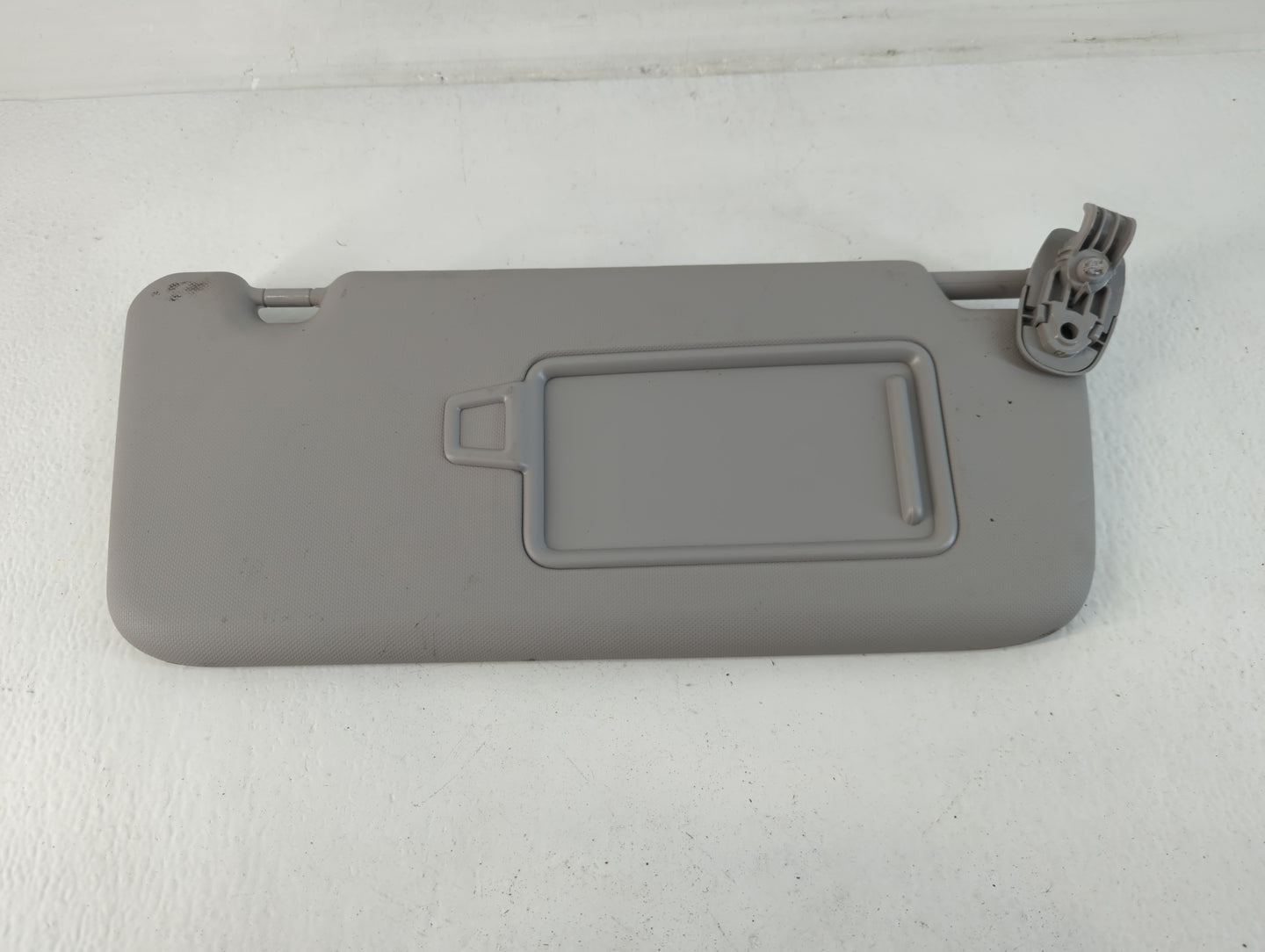 2018-2021 Hyundai Kona Sun Visor Shade Replacement Passenger Right Mirror Fits Fits 2018 2019 2020 2021 OEM Used Auto Parts 