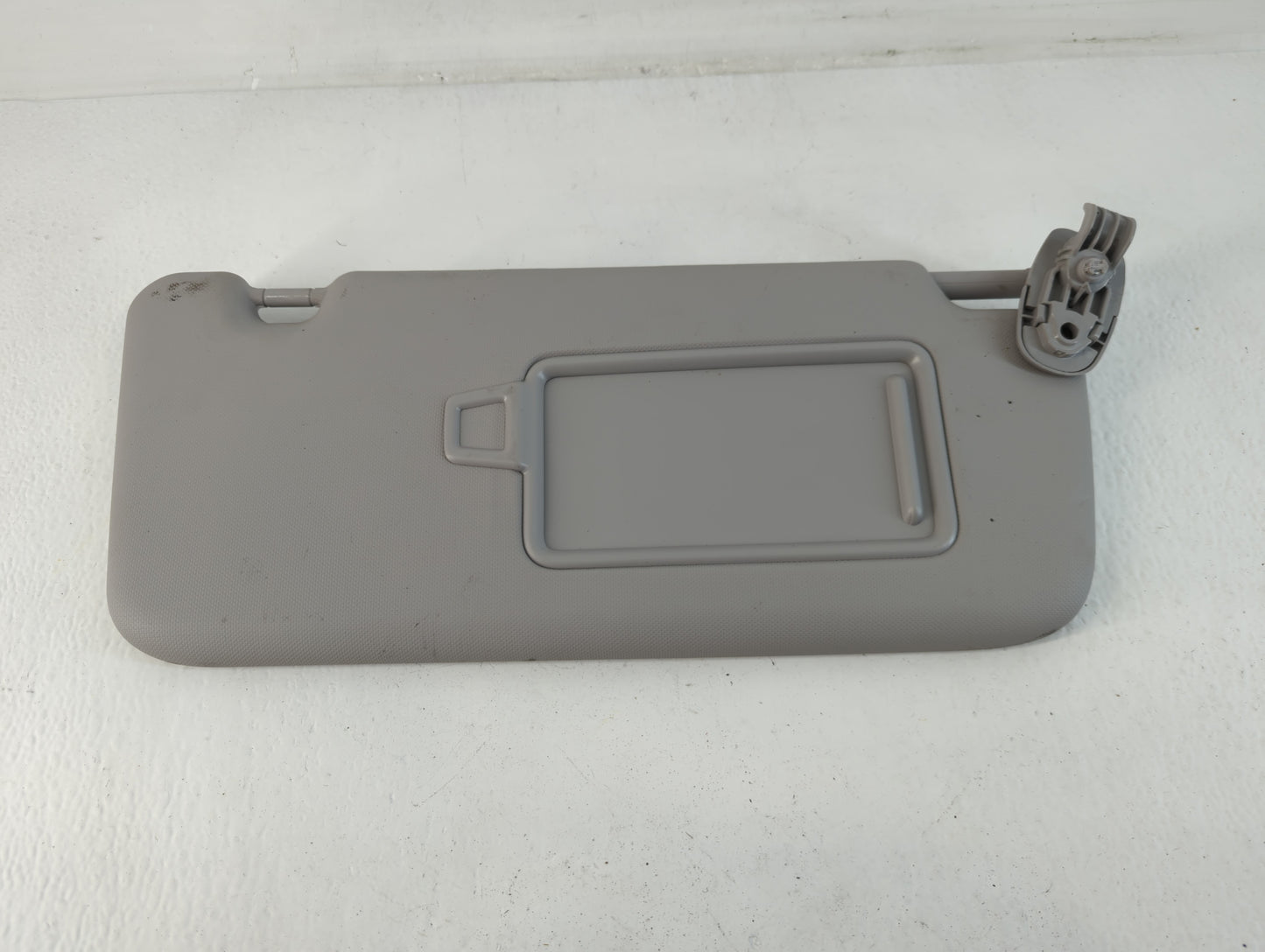 2018-2021 Hyundai Kona Sun Visor Shade Replacement Passenger Right Mirror Fits Fits 2018 2019 2020 2021 OEM Used Auto Parts 