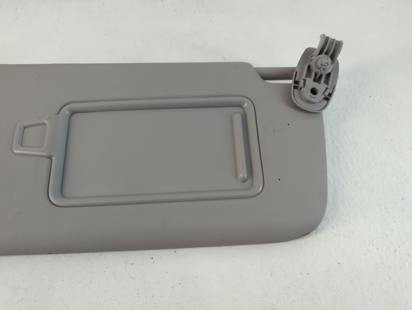 2018-2021 Hyundai Kona Sun Visor Shade Replacement Passenger Right Mirror Fits Fits 2018 2019 2020 2021 OEM Used Auto Parts 