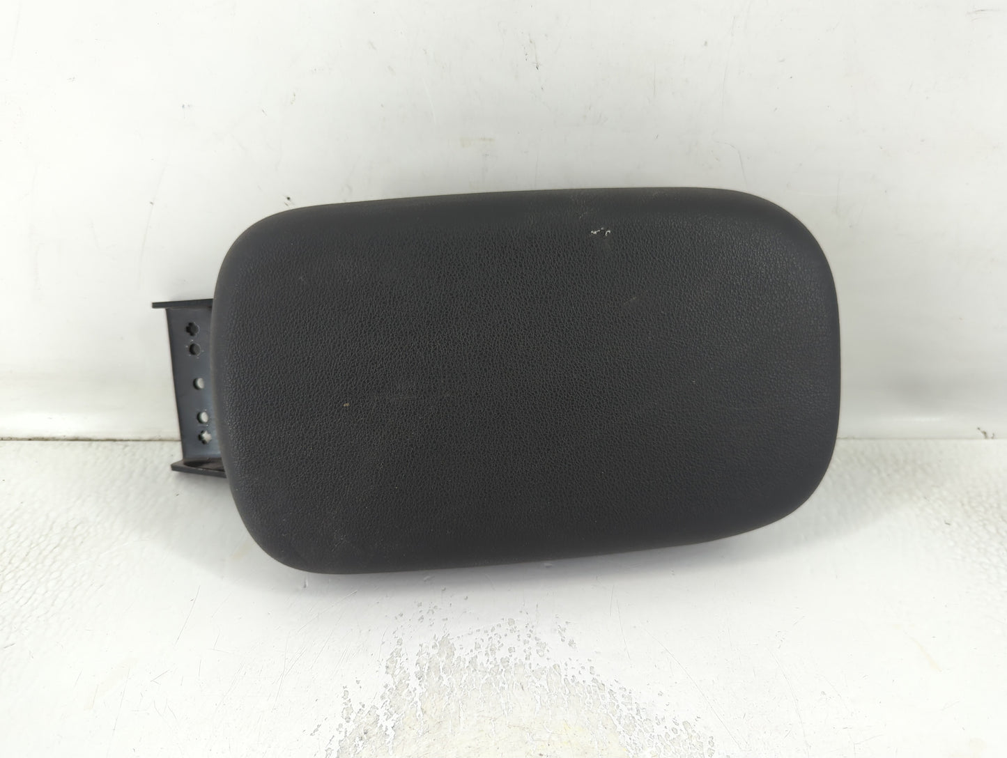 2018-2021 Hyundai Kona Center Console Armrest Cover Lid P/N:OS LWR Fits Fits 2018 2019 2020 2021 OEM Used Auto Parts - Oemus