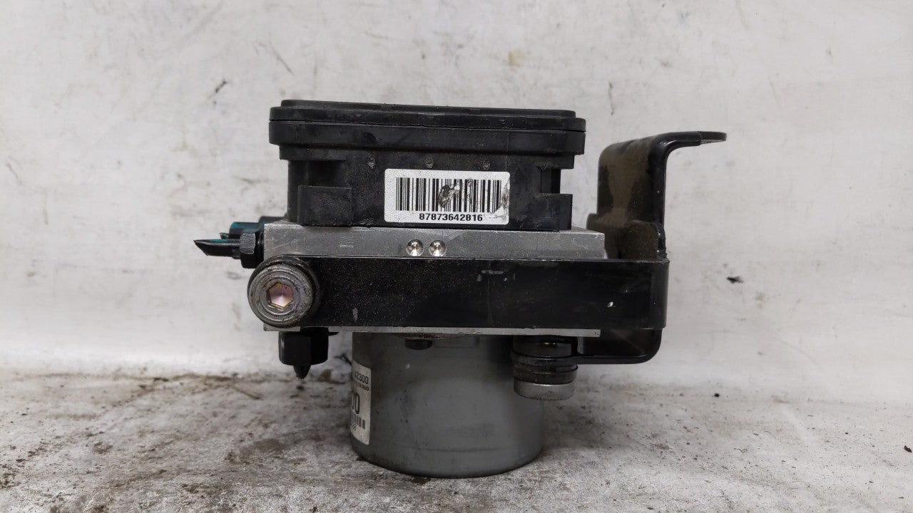 2017-2018 Hyundai Santa Fe ABS Pump Control Module Replacement Fits Fits 2017 2018 OEM Used Auto Parts - Oemusedautoparts1.c