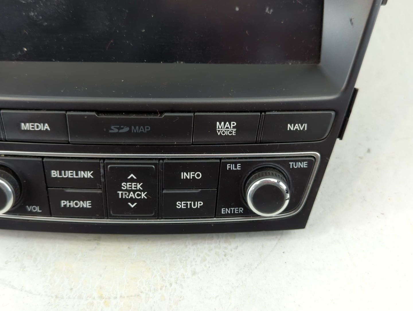 2017-2018 Hyundai Santa Fe Radio AM FM Cd Player Receiver Replacement P/N:96560-B8511NN5 Fits Fits 2017 2018 OEM Used Auto P