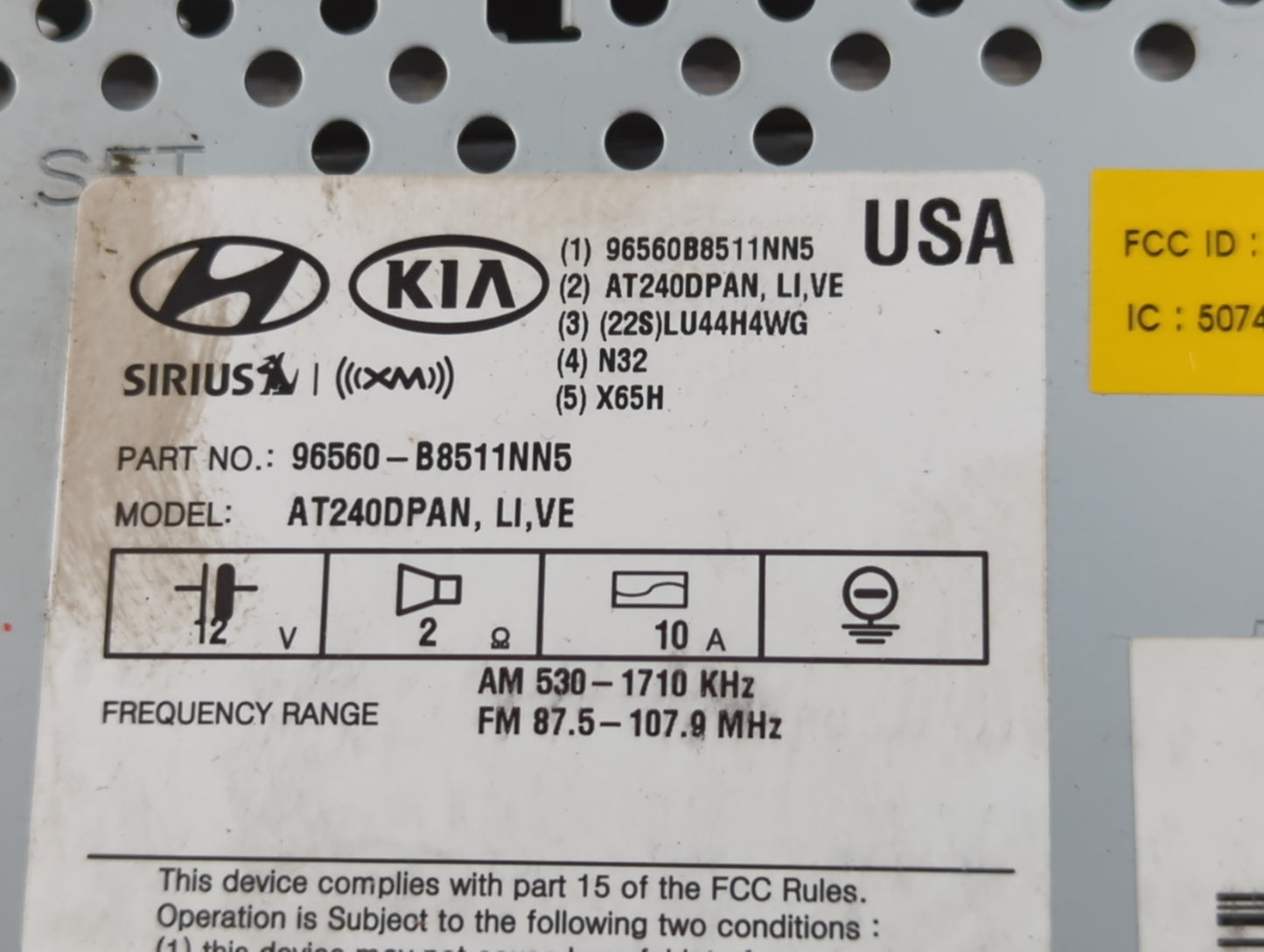 2017-2018 Hyundai Santa Fe Radio AM FM Cd Player Receiver Replacement P/N:96560-B8511NN5 Fits Fits 2017 2018 OEM Used Auto P