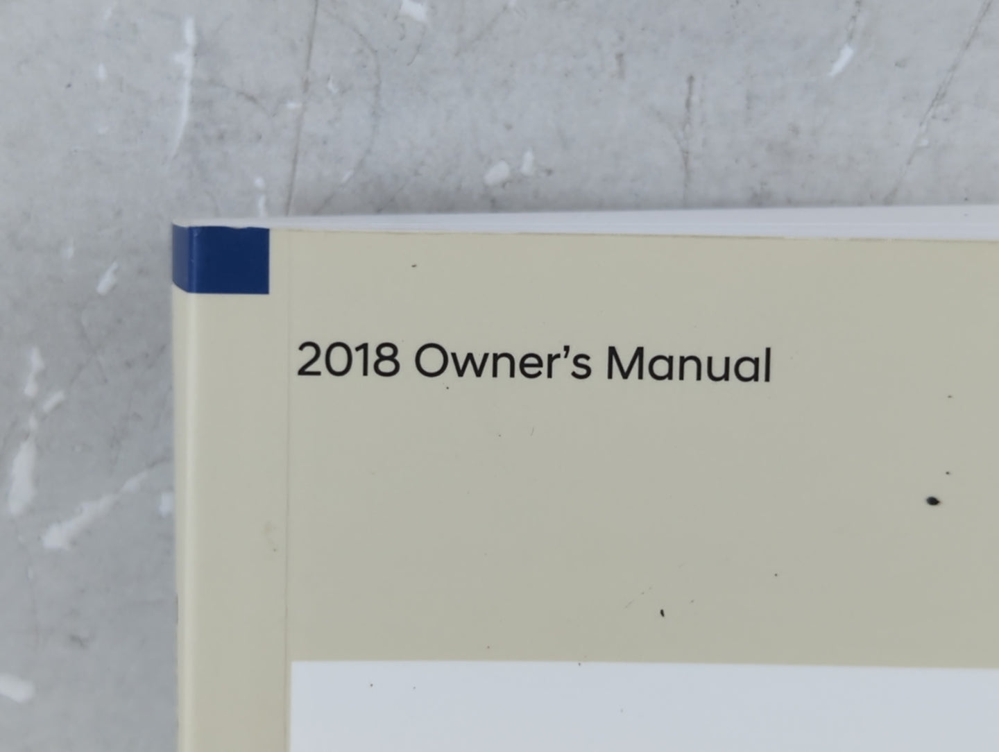 2018 Hyundai Santa Fe Owners Manual Book Guide P/N:IB8O-EU74A OEM Used Auto Parts - Oemusedautoparts1.com