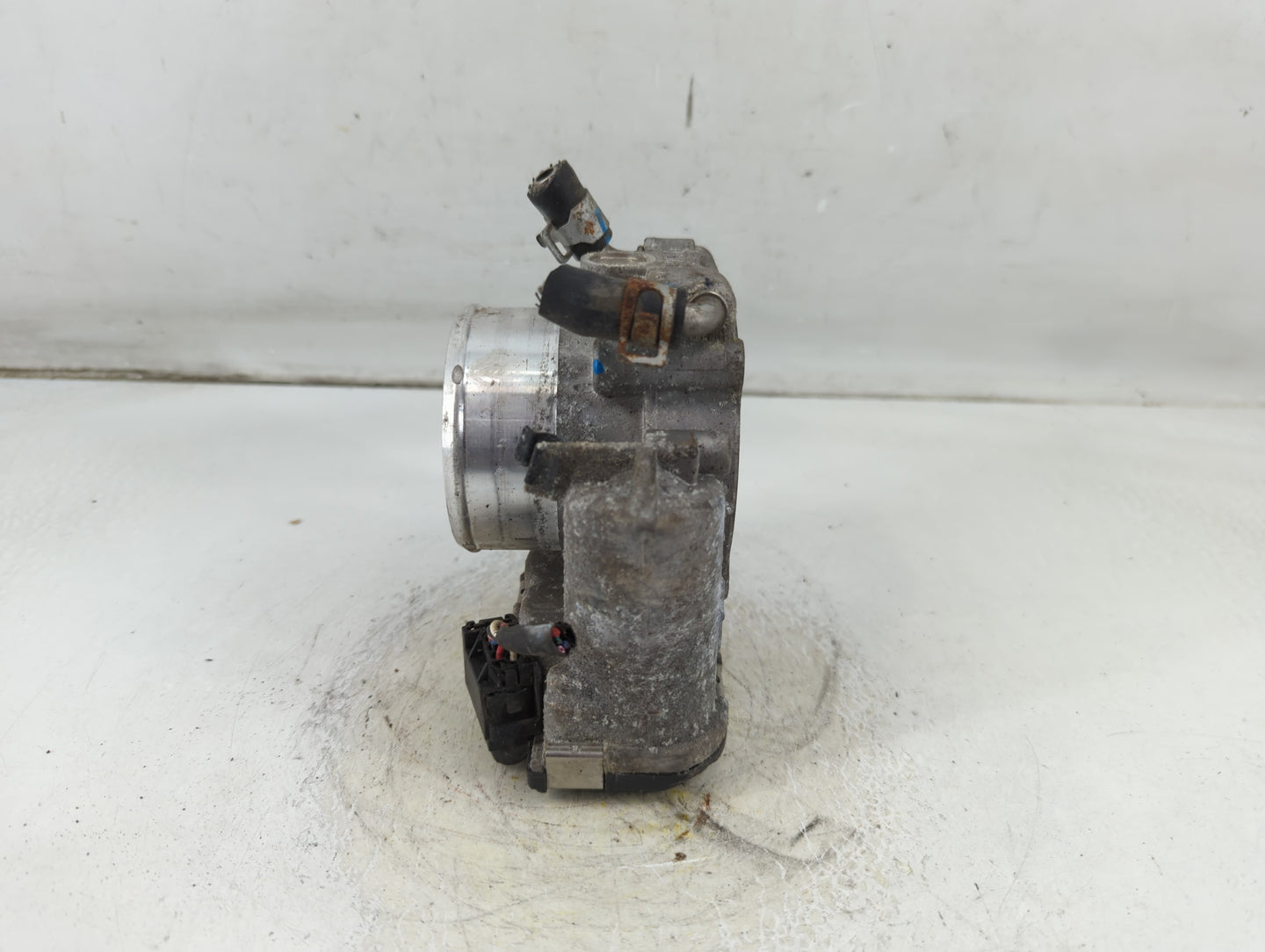 2019-2020 Hyundai Santa Fe Throttle Body P/N:35100-2G600 Fits Fits 2015 2016 2017 2018 2019 2020 2021 OEM Used Auto Parts - 