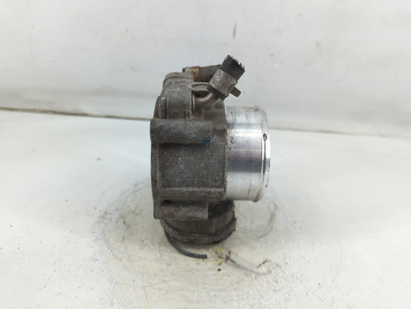 2019-2020 Hyundai Santa Fe Throttle Body P/N:35100-2G600 Fits Fits 2015 2016 2017 2018 2019 2020 2021 OEM Used Auto Parts - 
