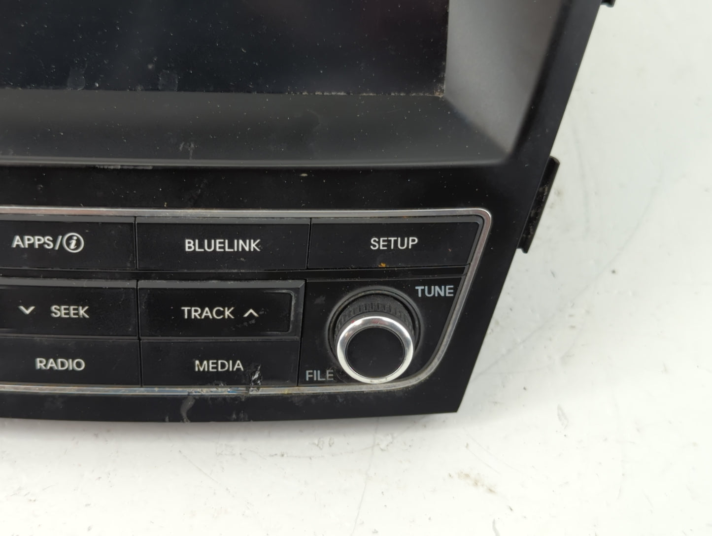 2017-2018 Hyundai Santa Fe Radio AM FM Cd Player Receiver Replacement P/N:96160-4Z004X Fits Fits 2017 2018 OEM Used Auto Par