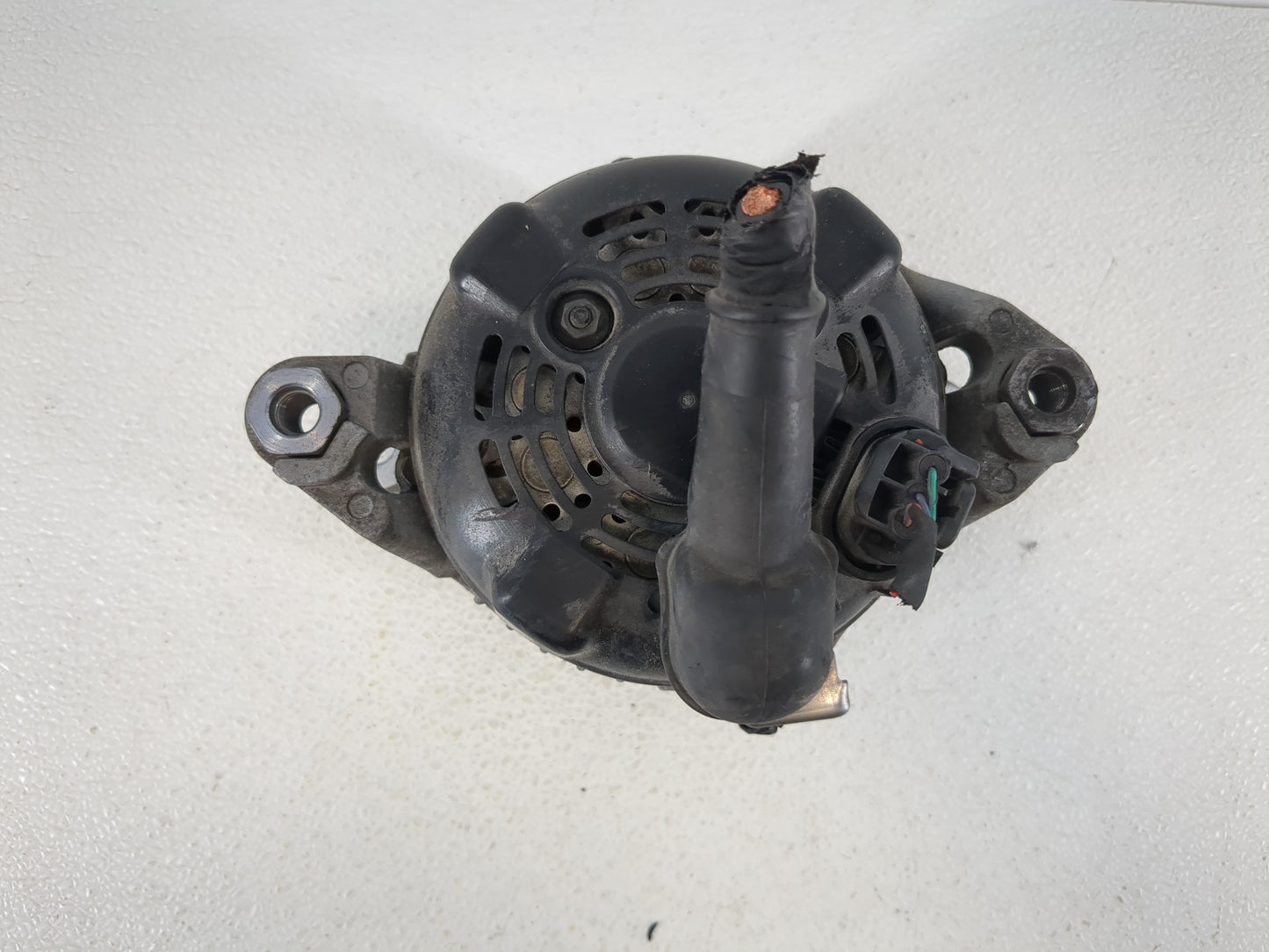 2019-2020 Hyundai Santa Fe Alternator Replacement Generator Charging Assembly Engine OEM P/N:37300-2G061 Fits OEM Used Auto 