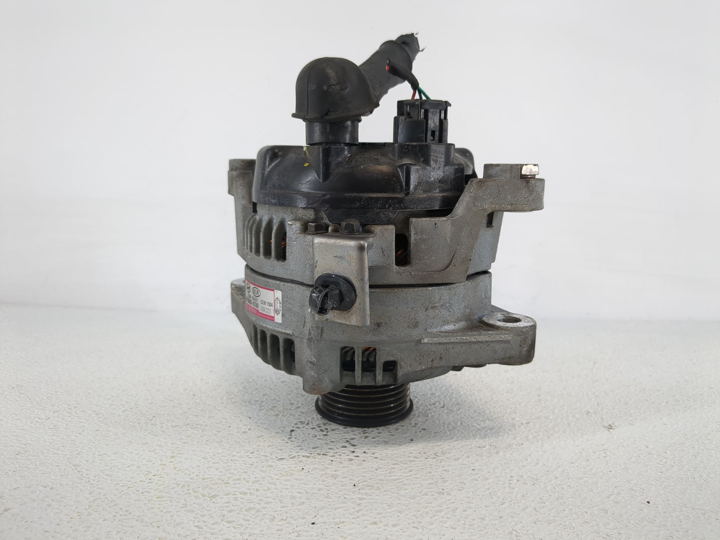 2019-2020 Hyundai Santa Fe Alternator Replacement Generator Charging Assembly Engine OEM P/N:37300-2G061 Fits OEM Used Auto 