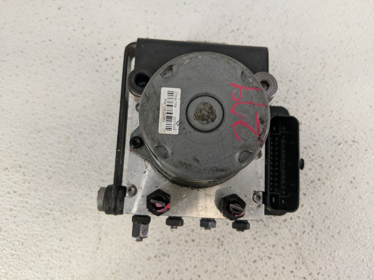2017-2018 Hyundai Santa Fe ABS Pump Control Module Replacement P/N:BE6003S403 Fits Fits 2017 2018 OEM Used Auto Parts - Oemu