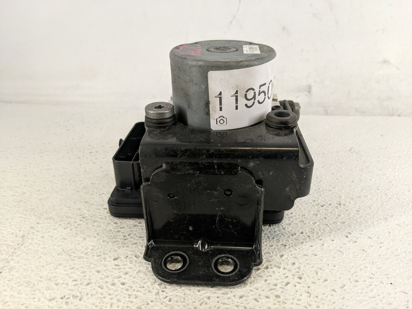 2017-2018 Hyundai Santa Fe ABS Pump Control Module Replacement P/N:BE6003S403 Fits Fits 2017 2018 OEM Used Auto Parts - Oemu