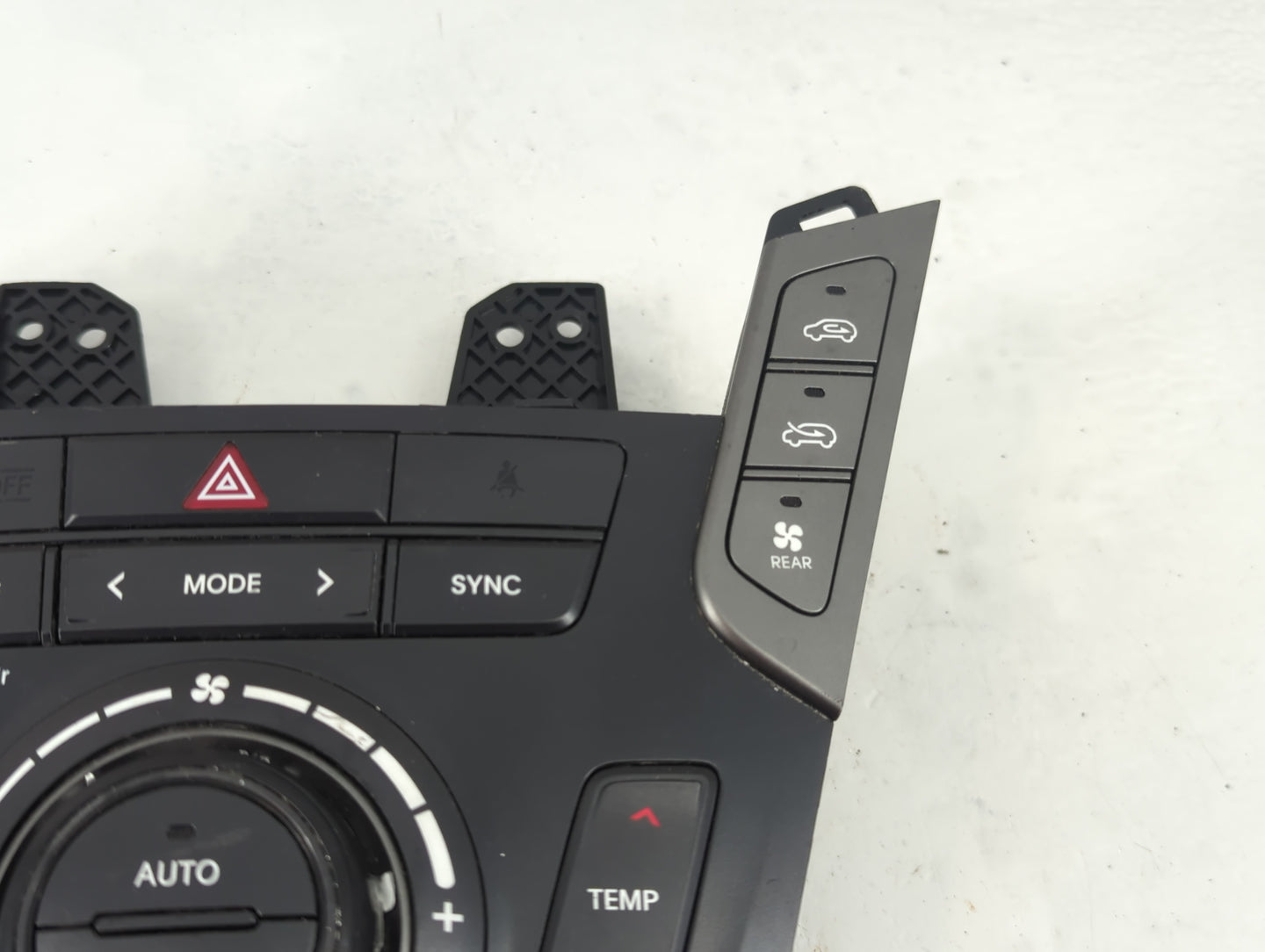 2017-2018 Hyundai Santa Fe Climate Control Module Temperature AC/Heater Replacement P/N:97250-B8EF0NN5 Fits Fits 2017 2018 O