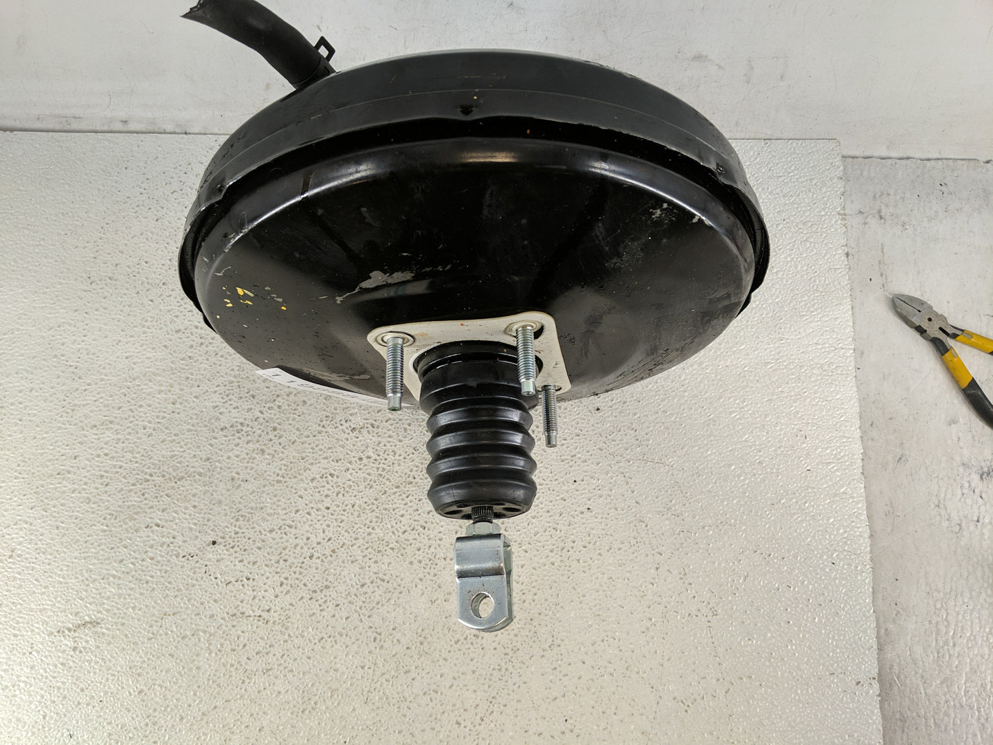 Hyundai Santa Fe Power Brake Booster Oem 1198884 - Oemusedautoparts1.com