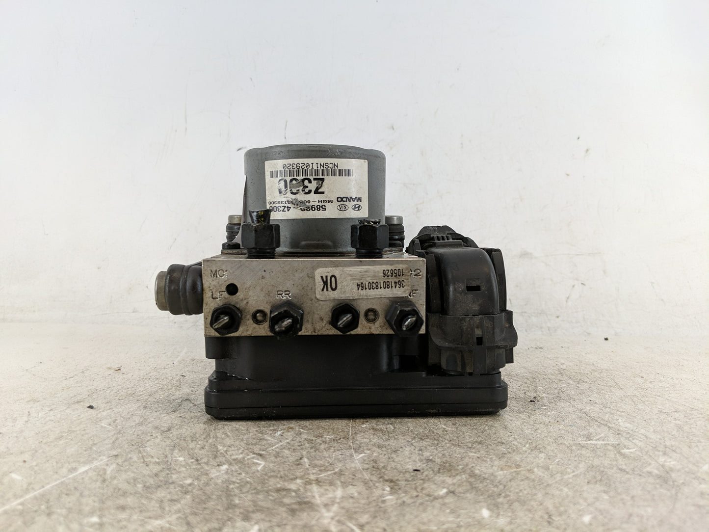 2017-2018 Hyundai Santa Fe ABS Pump Control Module Replacement P/N:3641801830164 58920-4Z300 Fits Fits 2017 2018 OEM Used Au