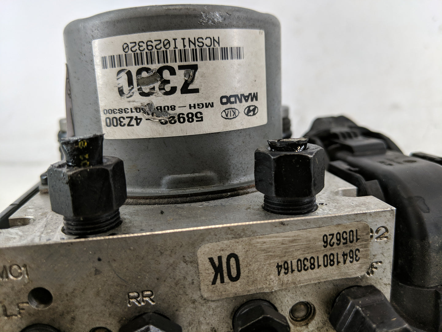 2017-2018 Hyundai Santa Fe ABS Pump Control Module Replacement P/N:3641801830164 58920-4Z300 Fits Fits 2017 2018 OEM Used Au