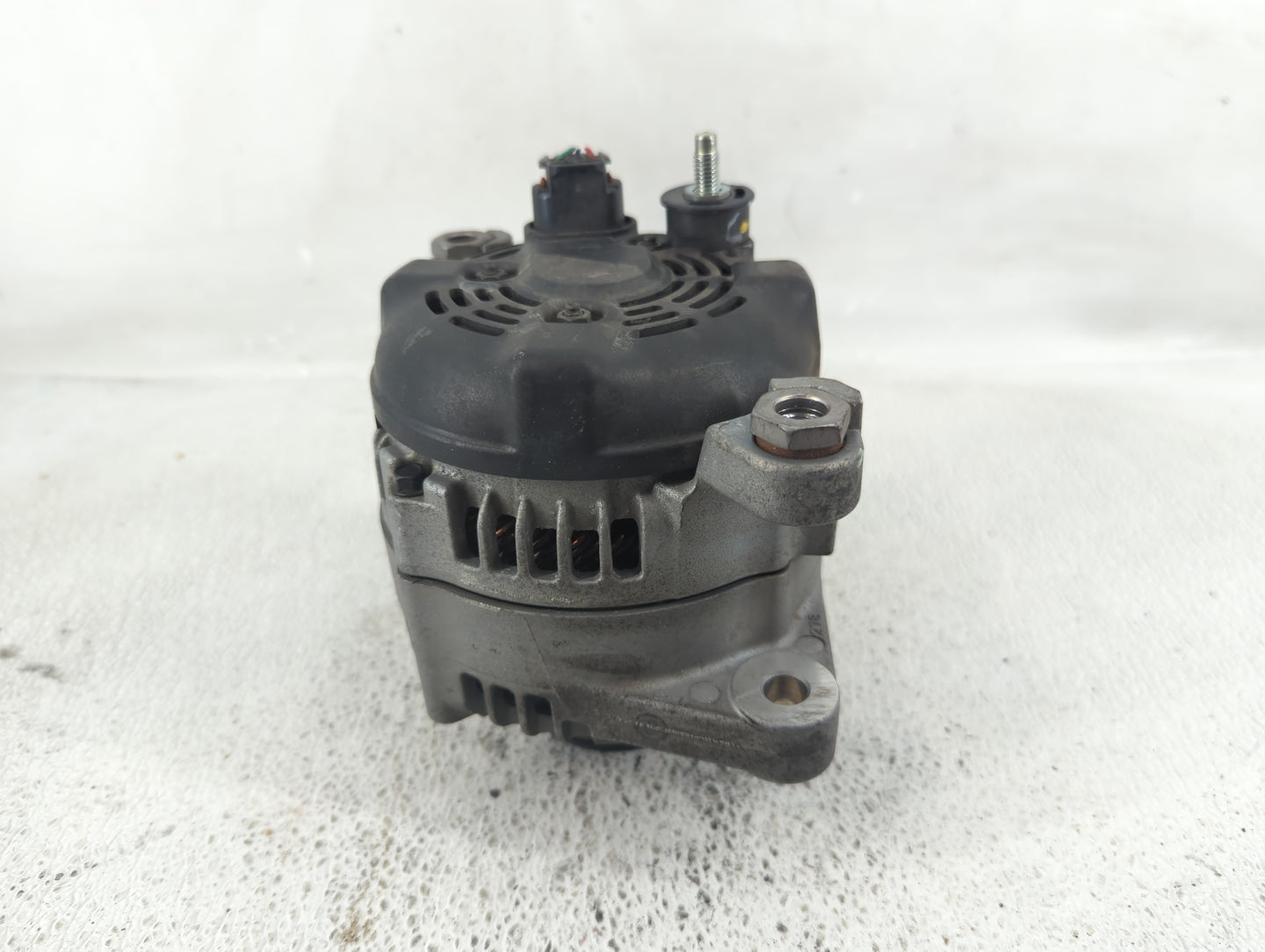 2019-2020 Hyundai Santa Fe Alternator Replacement Generator Charging Assembly Engine OEM P/N:37300-2G061 Fits OEM Used Auto 