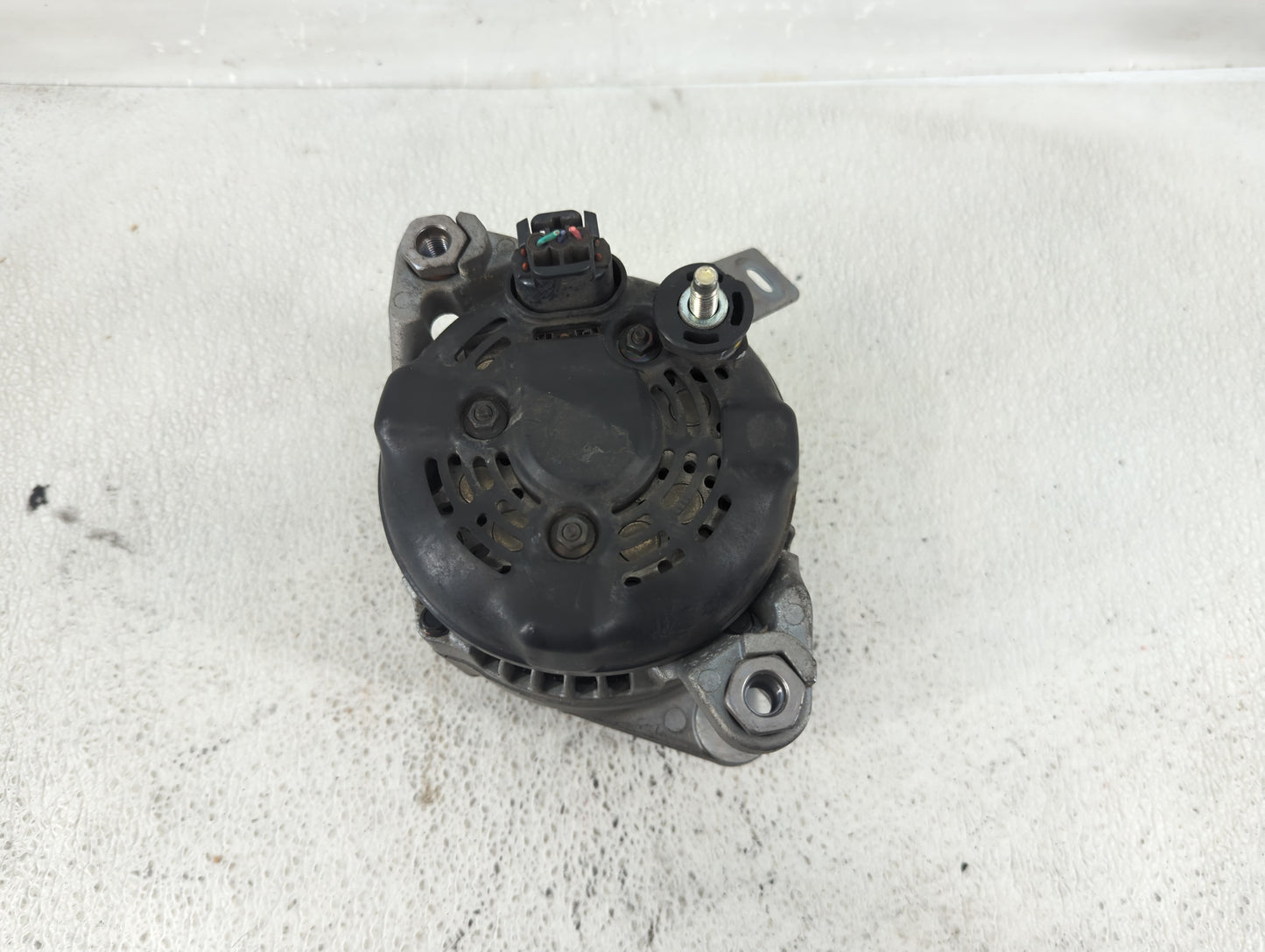 2019-2020 Hyundai Santa Fe Alternator Replacement Generator Charging Assembly Engine OEM P/N:37300-2G061 Fits OEM Used Auto 