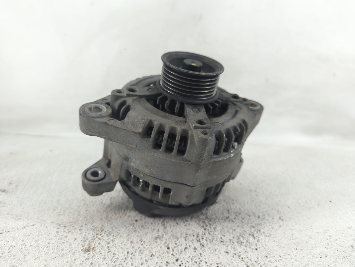 2019-2020 Hyundai Santa Fe Alternator Replacement Generator Charging Assembly Engine OEM P/N:37300-2G061 Fits OEM Used Auto 