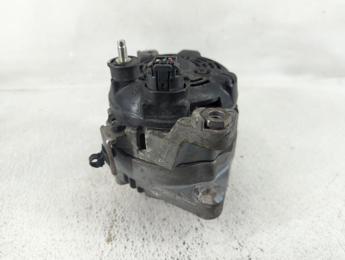 2019-2020 Hyundai Santa Fe Alternator Replacement Generator Charging Assembly Engine OEM P/N:37300-2G061 Fits OEM Used Auto 
