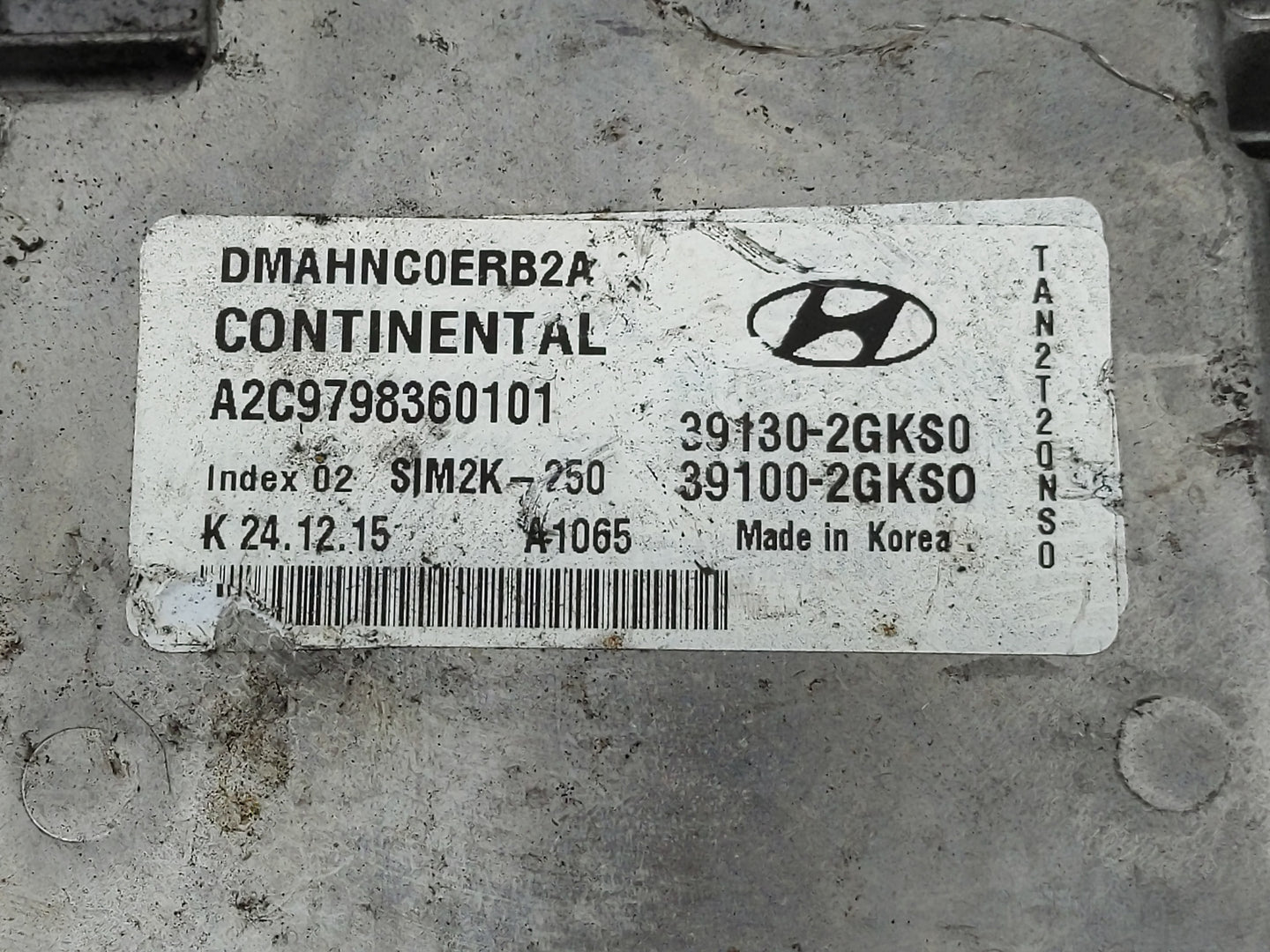 2018 Hyundai Santa Fe PCM Engine Control Computer ECU ECM PCU OEM P/N:39100-2GKS0 39130-2GKS0 Fits OEM Used Auto Parts - Oem