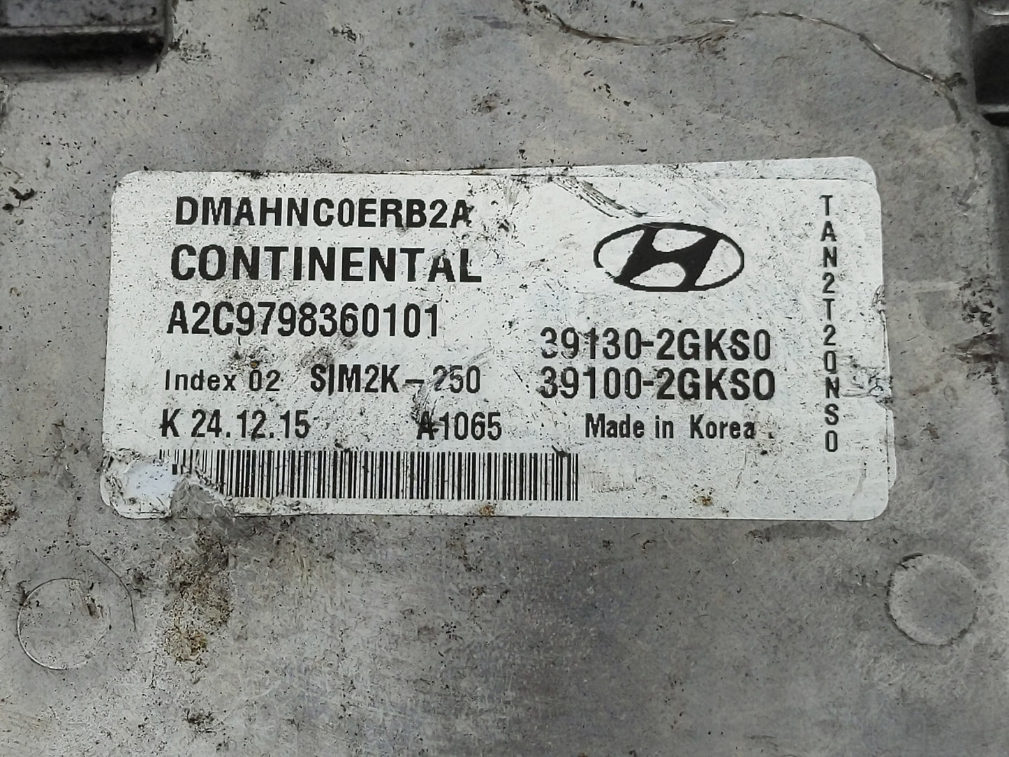 2018 Hyundai Santa Fe PCM Engine Control Computer ECU ECM PCU OEM P/N:39100-2GKS0 39130-2GKS0 Fits OEM Used Auto Parts - Oem