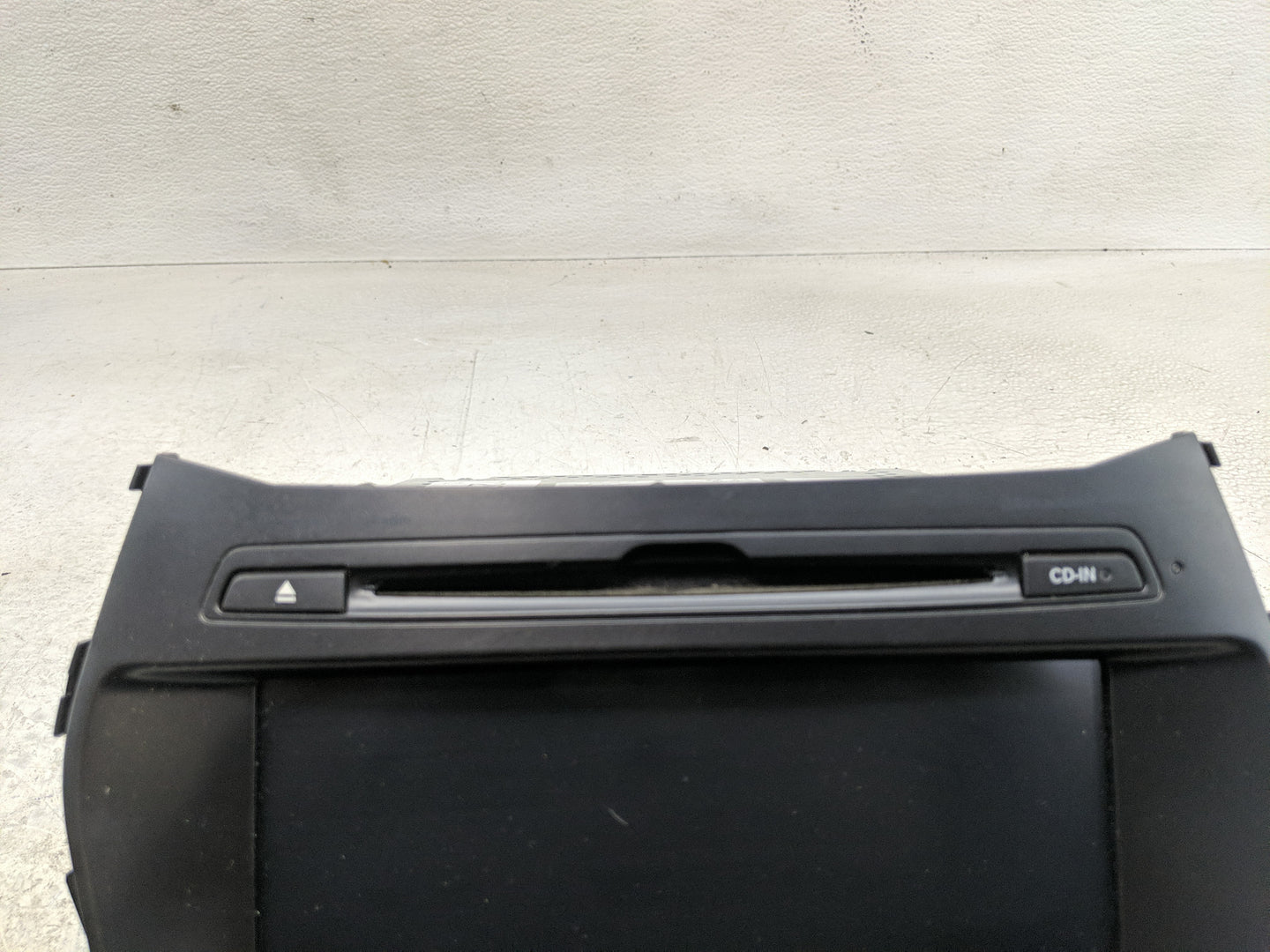 2017-2018 Hyundai Santa Fe Radio AM FM Cd Player Receiver Replacement P/N:96560-B8512NN5 Fits Fits 2017 2018 OEM Used Auto P