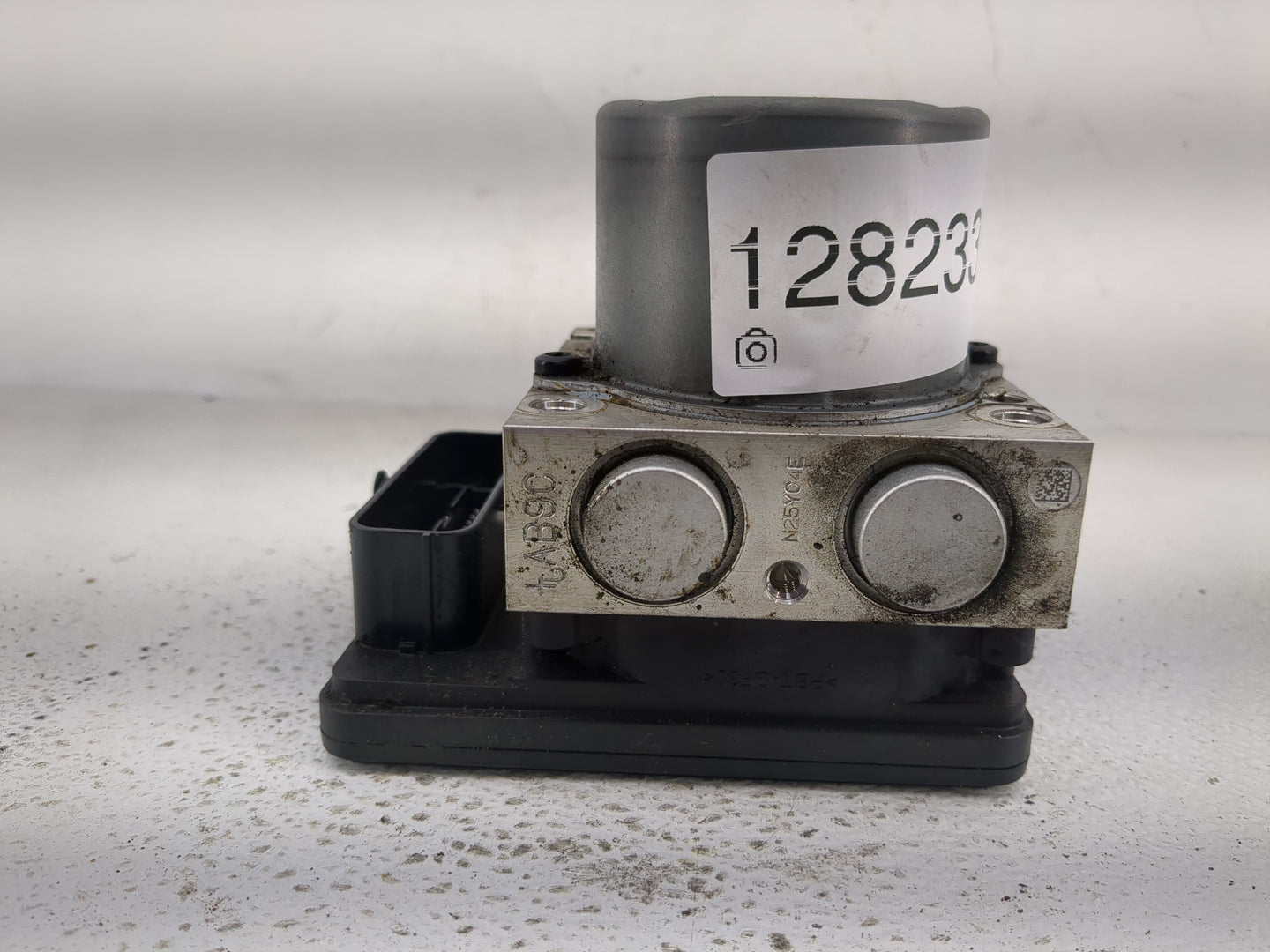 2017-2018 Hyundai Santa Fe ABS Pump Control Module Replacement P/N:58920-4Z300 Fits Fits 2017 2018 OEM Used Auto Parts - Oem