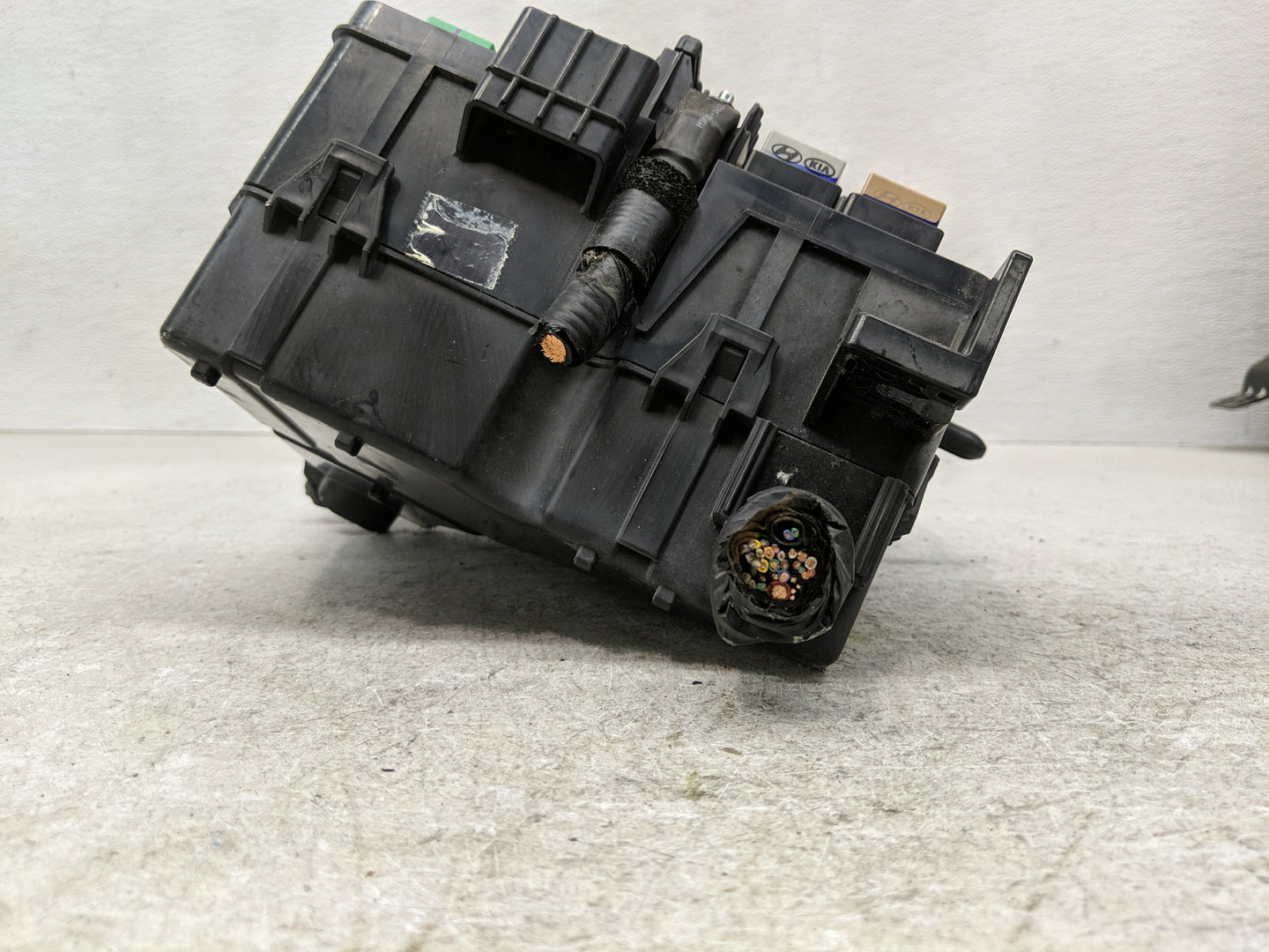 2018 Hyundai Santa Fe Fusebox Fuse Box Panel Relay Module P/N:91941-4Z020 Fits OEM Used Auto Parts - Oemusedautoparts1.com