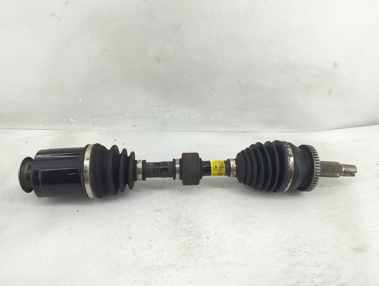 2018 Hyundai Santa Fe Axle Shaft Front Driver Cv C/v - Oemusedautoparts1.com