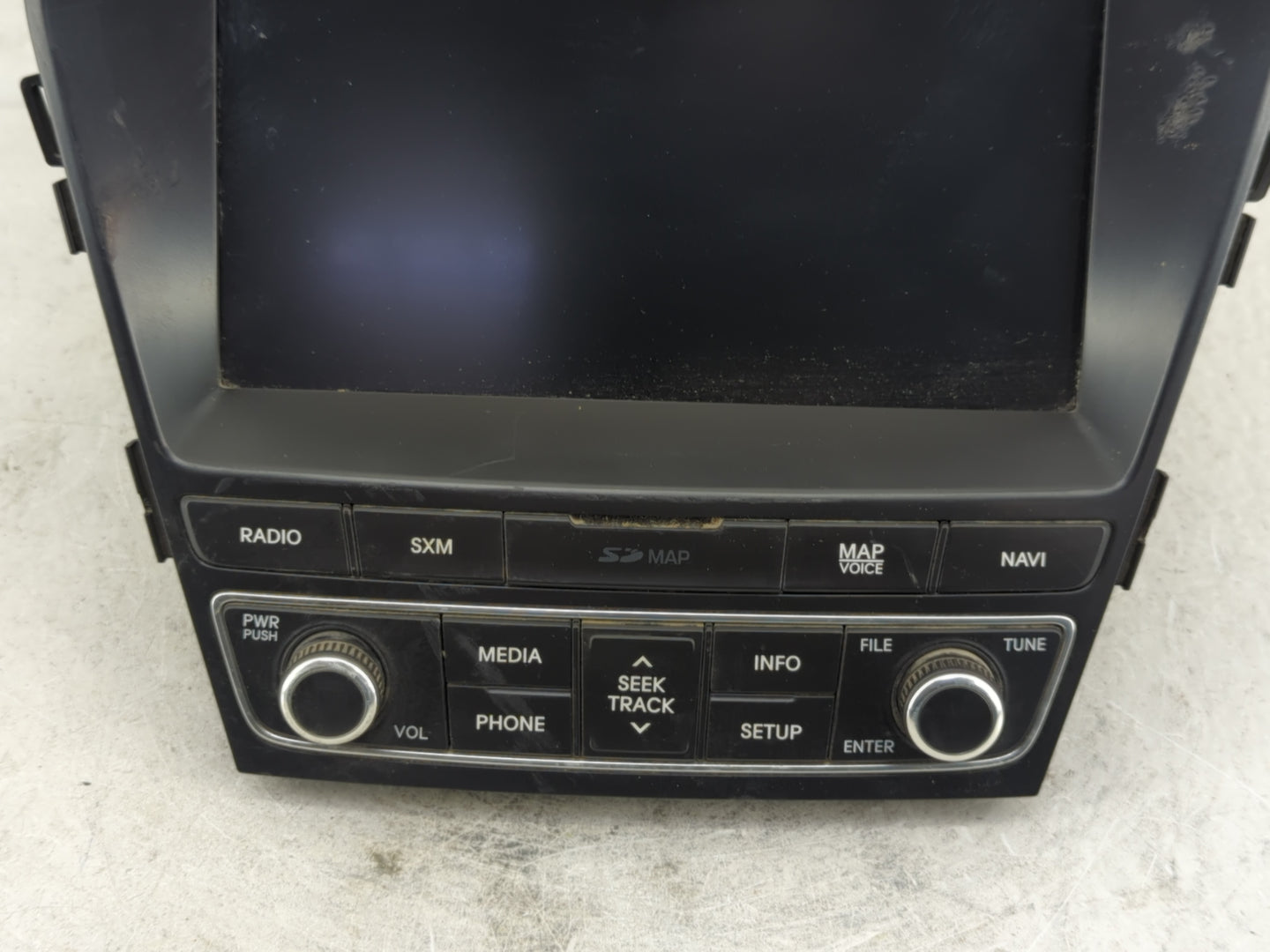 2017-2018 Hyundai Santa Fe Radio AM FM Cd Player Receiver Replacement P/N:96560-B8562NN5 Fits Fits 2017 2018 OEM Used Auto P