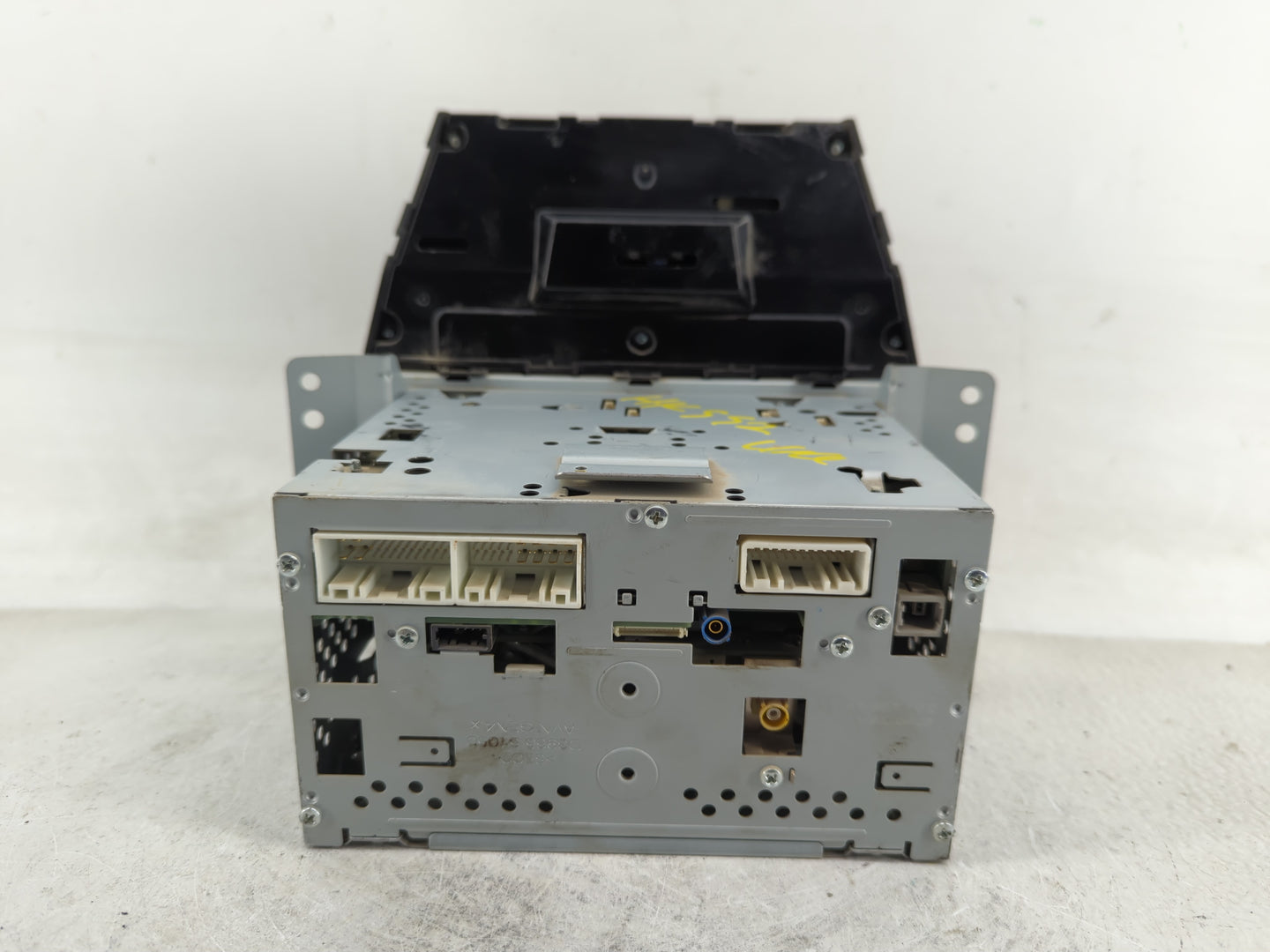 2017-2018 Hyundai Santa Fe Radio AM FM Cd Player Receiver Replacement P/N:96560-B8562NN5 Fits Fits 2017 2018 OEM Used Auto P