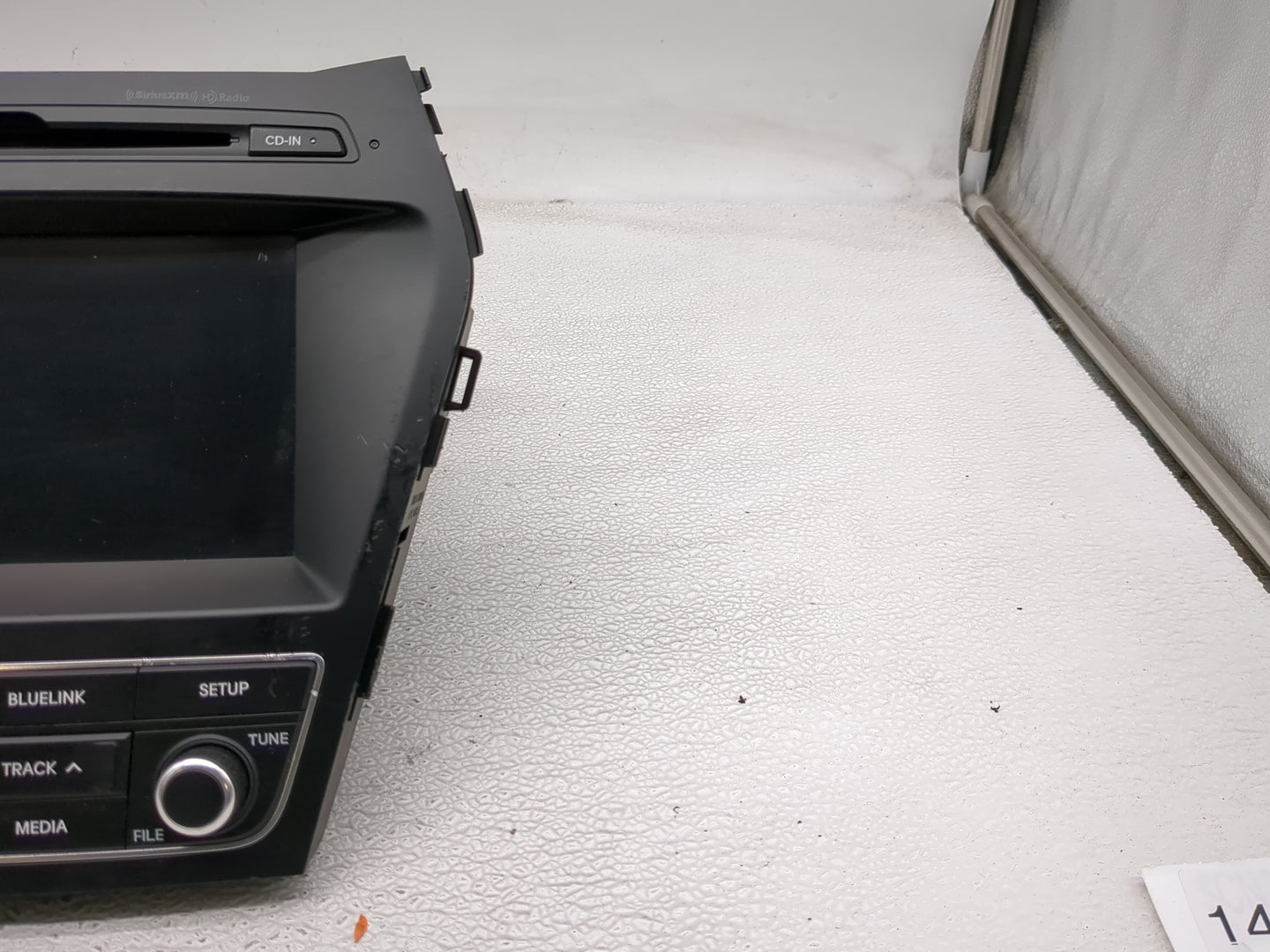2017-2018 Hyundai Santa Fe Radio AM FM Cd Player Receiver Replacement P/N:96160-4Z0004X Fits Fits 2017 2018 OEM Used Auto Pa
