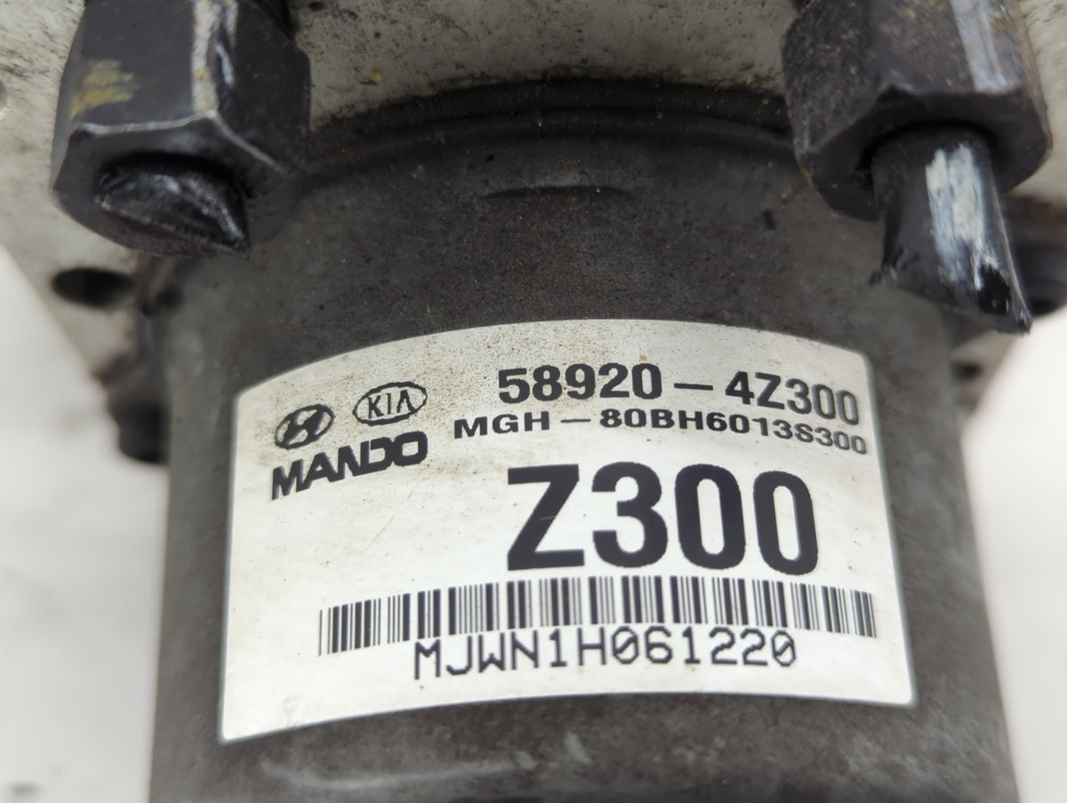 2017-2018 Hyundai Santa Fe Anti-Lock Brake ABS Pump Module Actuator OEM P/N:58920-4Z300 Fits Fits 2017 2018 OEM Used Auto Pa