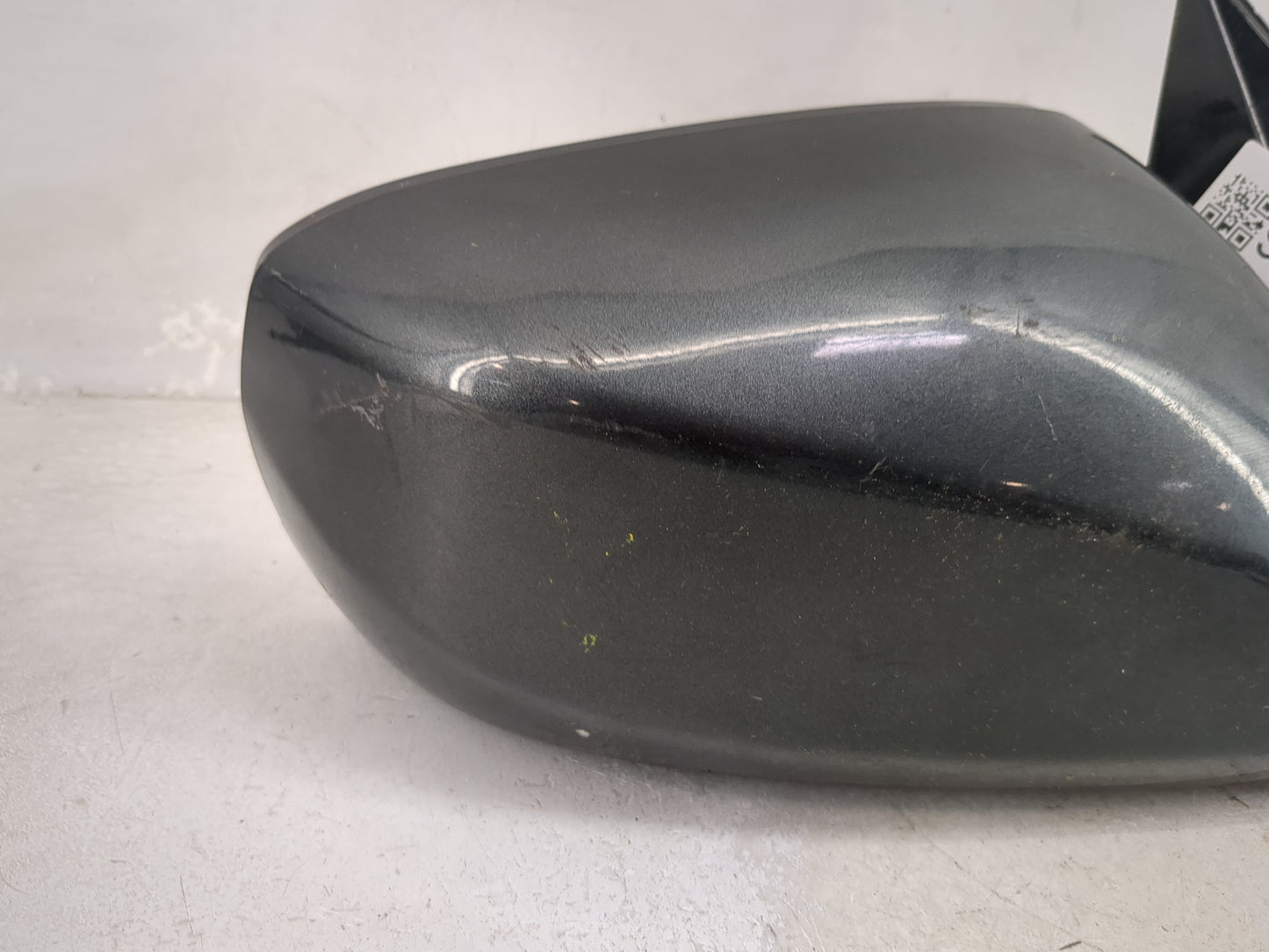 2018 Hyundai Santa Fe Passenger Side View Mirror - Right Door Mirror OEM Used - Oemusedautoparts1.com