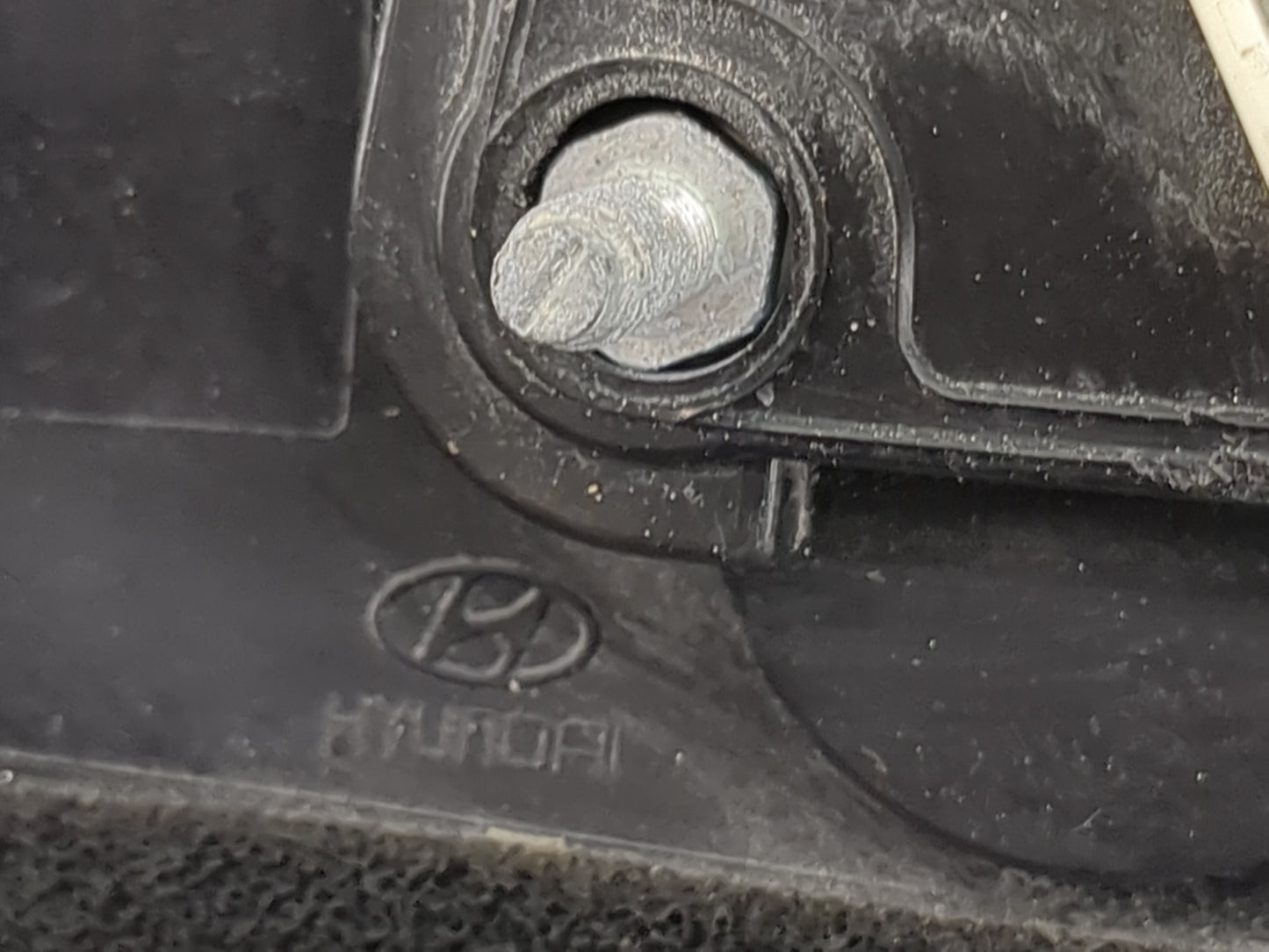 2018 Hyundai Santa Fe Passenger Side View Mirror - Right Door Mirror OEM Used - Oemusedautoparts1.com