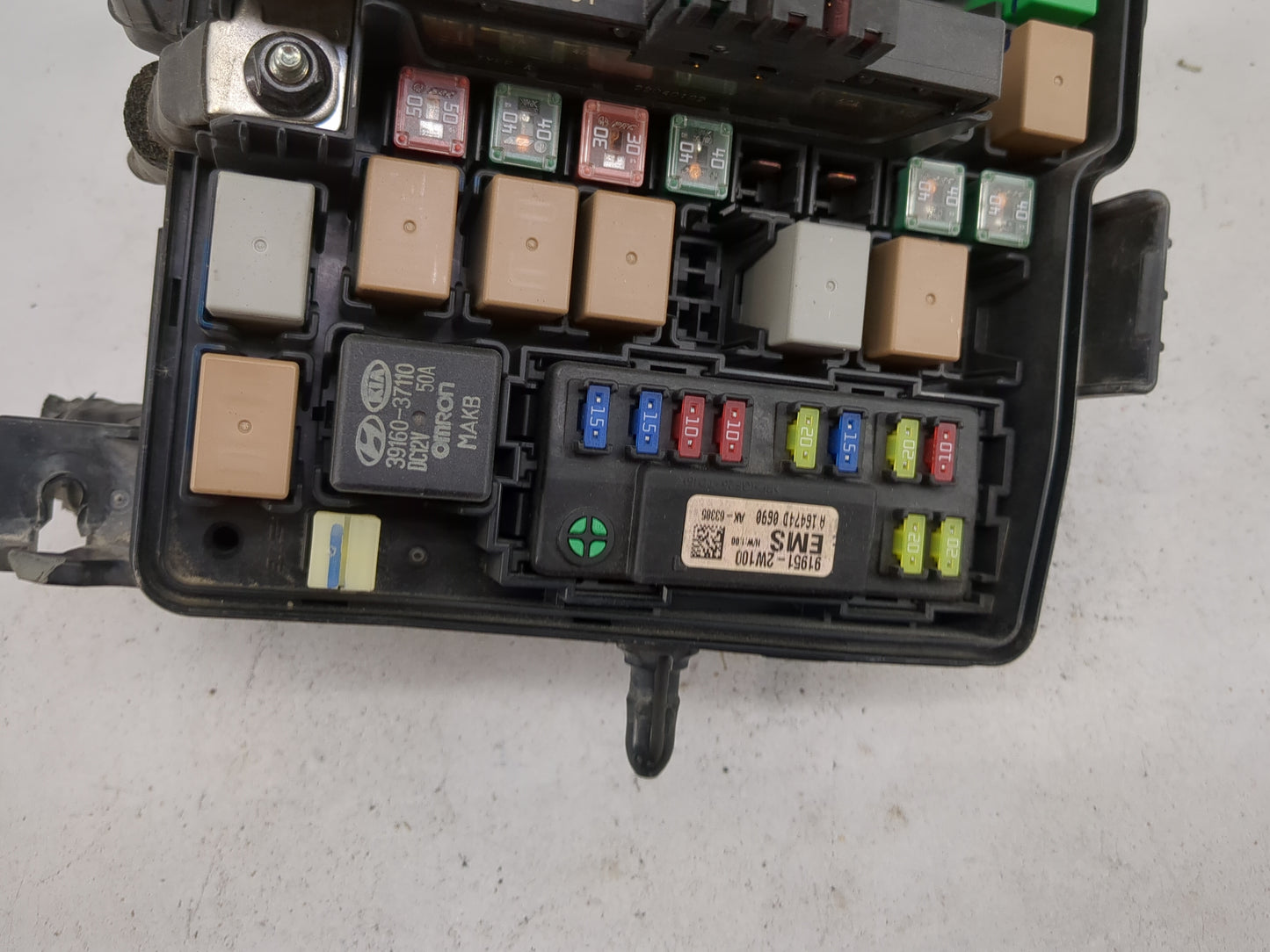 2018 Hyundai Santa Fe Fusebox Fuse Box Panel Relay Module P/N:91941-B8020FFF 91951-2W101, MG666081, 39160-37110 Fits OEM Use