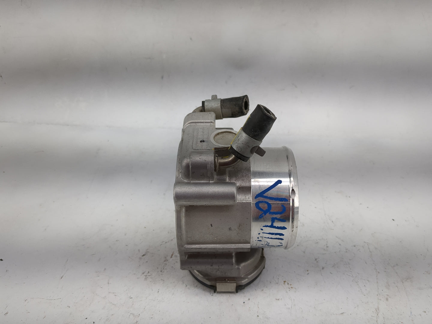 2019-2020 Hyundai Santa Fe Throttle Body P/N:35100-2G600 0280750618 Fits Fits 2015 2016 2017 2018 2019 2020 2021 OEM Used Au
