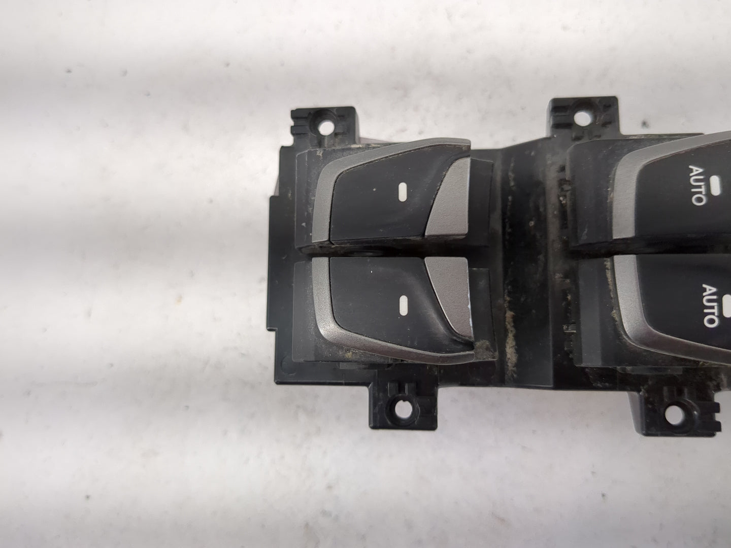 2017-2018 Hyundai Santa Fe Master Power Window Switch Replacement Driver Side Left P/N:39S490-1110 Fits Fits 2017 2018 OEM U