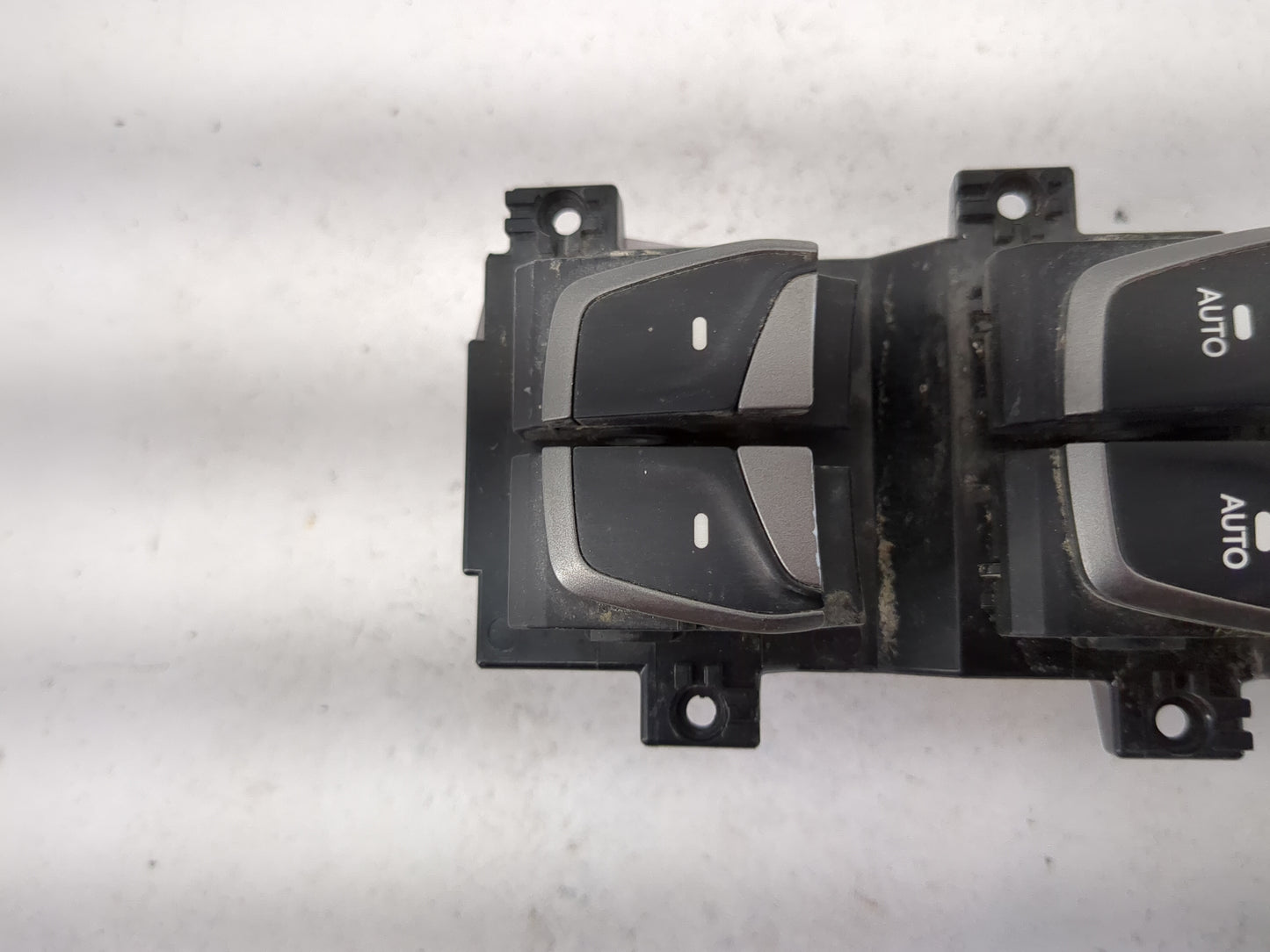 2017-2018 Hyundai Santa Fe Master Power Window Switch Replacement Driver Side Left P/N:39S490-1110 Fits Fits 2017 2018 OEM U