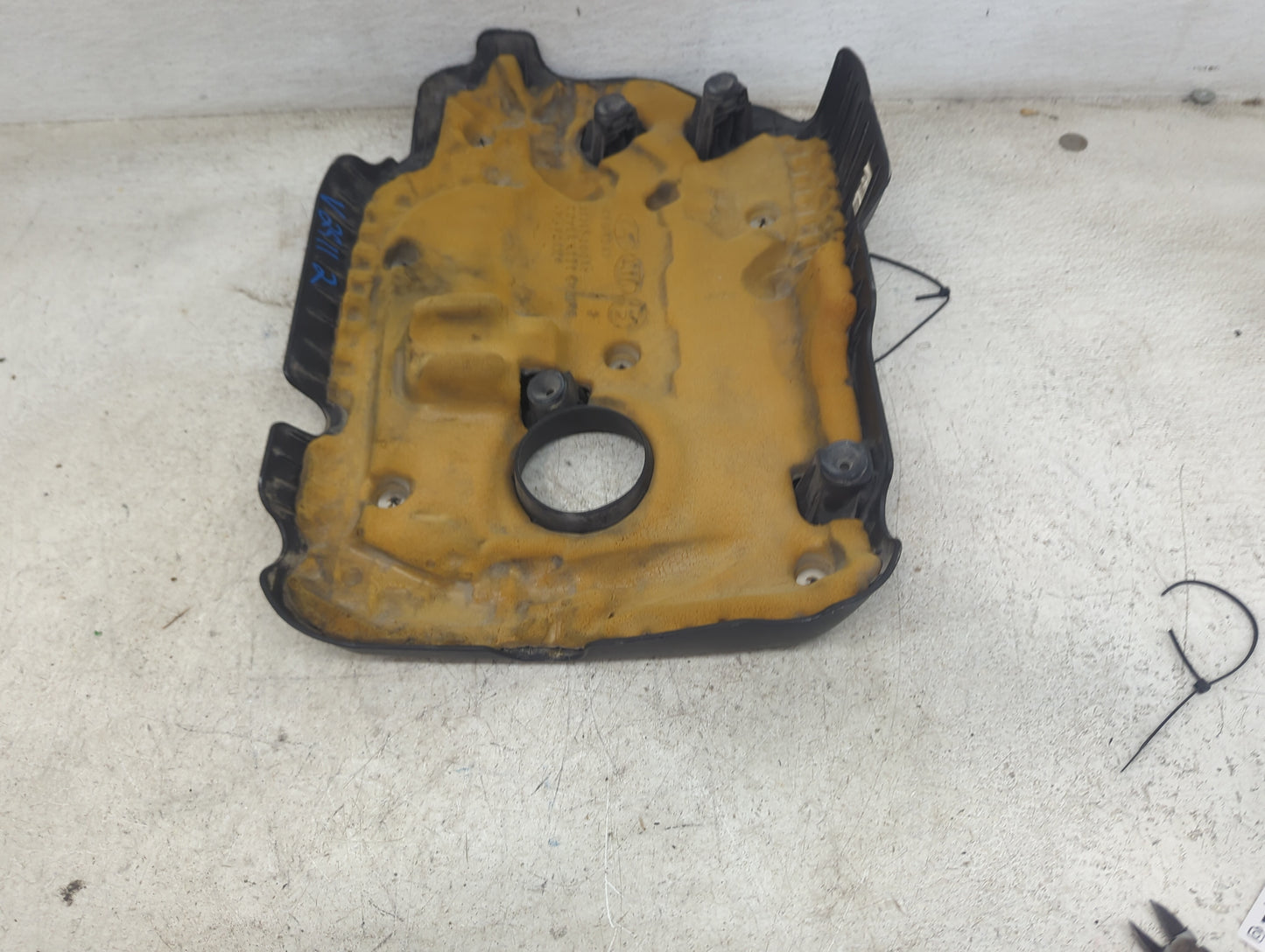 2018 Hyundai Santa Fe Engine Cover - Oemusedautoparts1.com