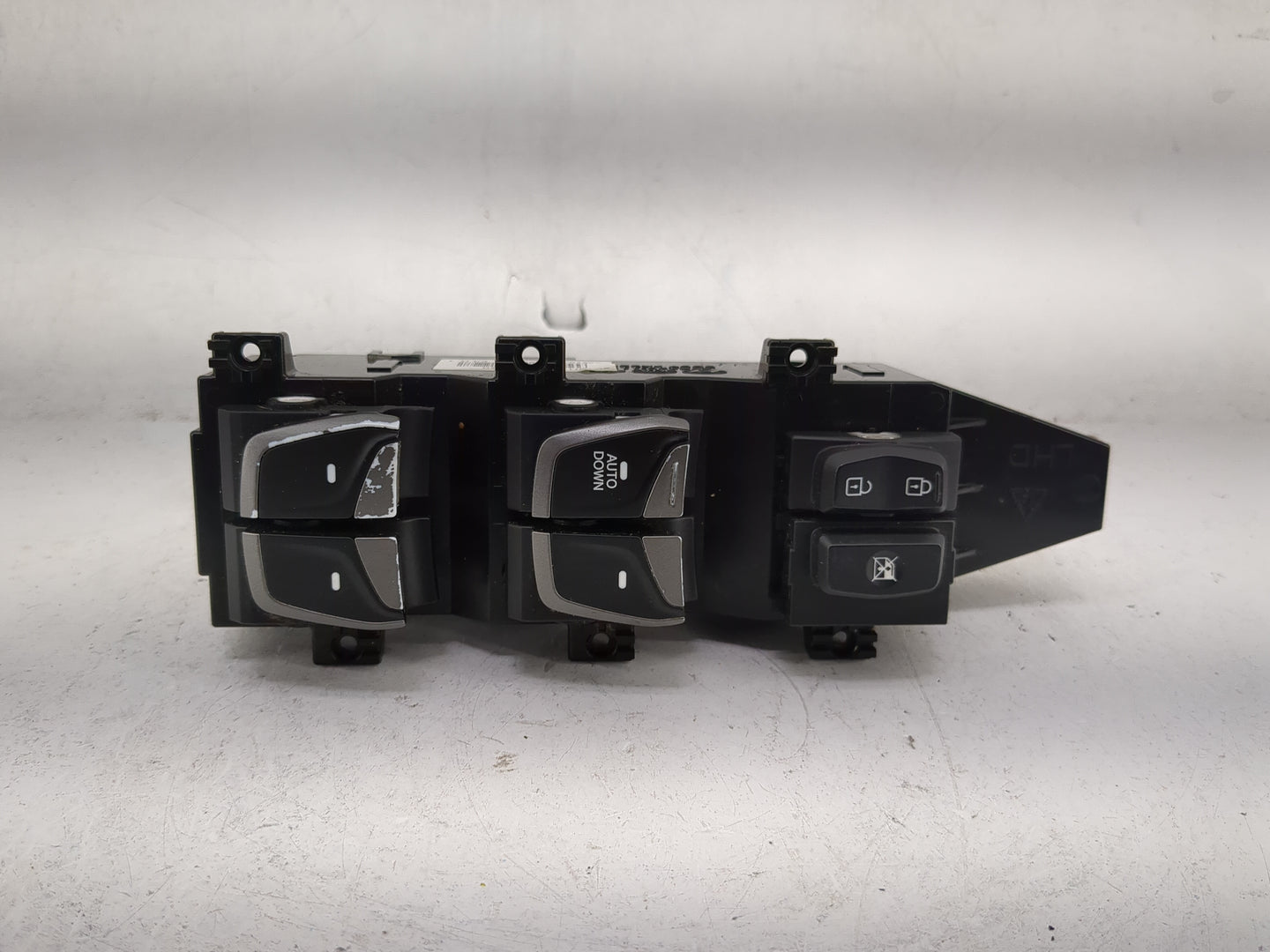 2017-2018 Hyundai Santa Fe Master Power Window Switch Replacement Driver Side Left P/N:93570-2W206UU5 Fits Fits 2017 2018 OE