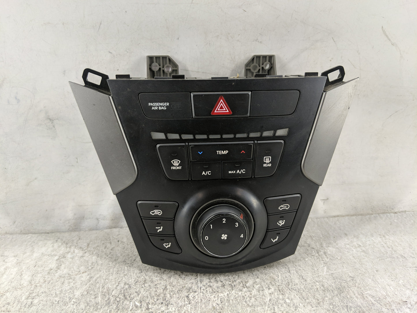 2017-2018 Hyundai Santa Fe Climate Control Module Temperature AC/Heater Replacement P/N:97250-4ZAA0NN5 Fits Fits 2017 2018 O