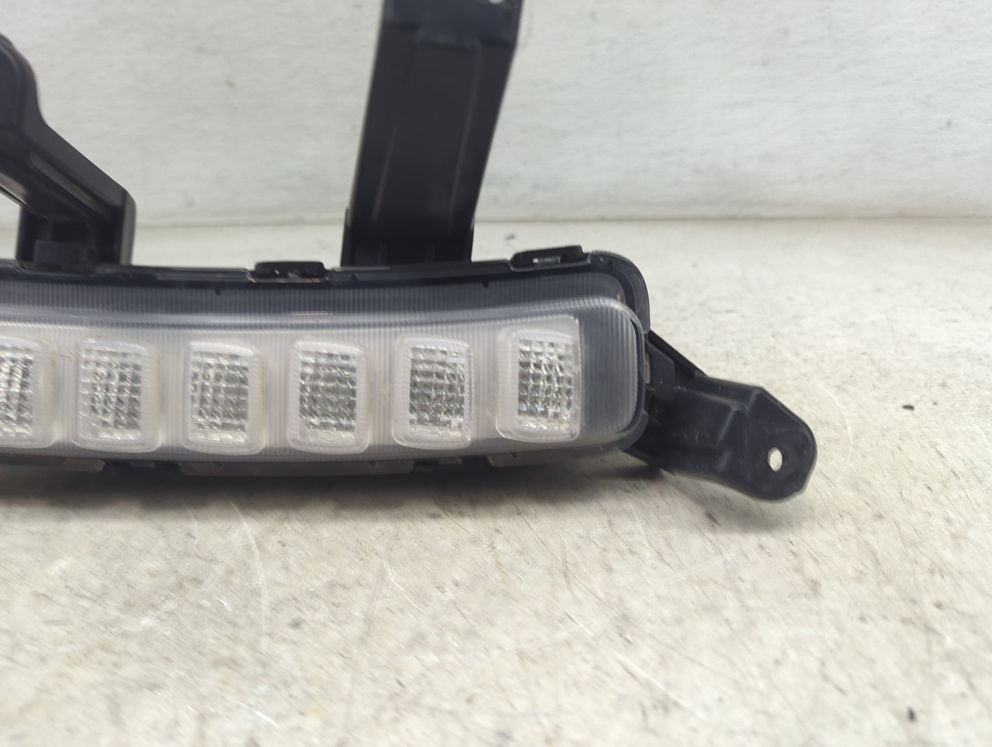 2017-2018 Hyundai Santa Fe Passenger Right Oem Cornering Light Lamp - Oemusedautoparts1.com