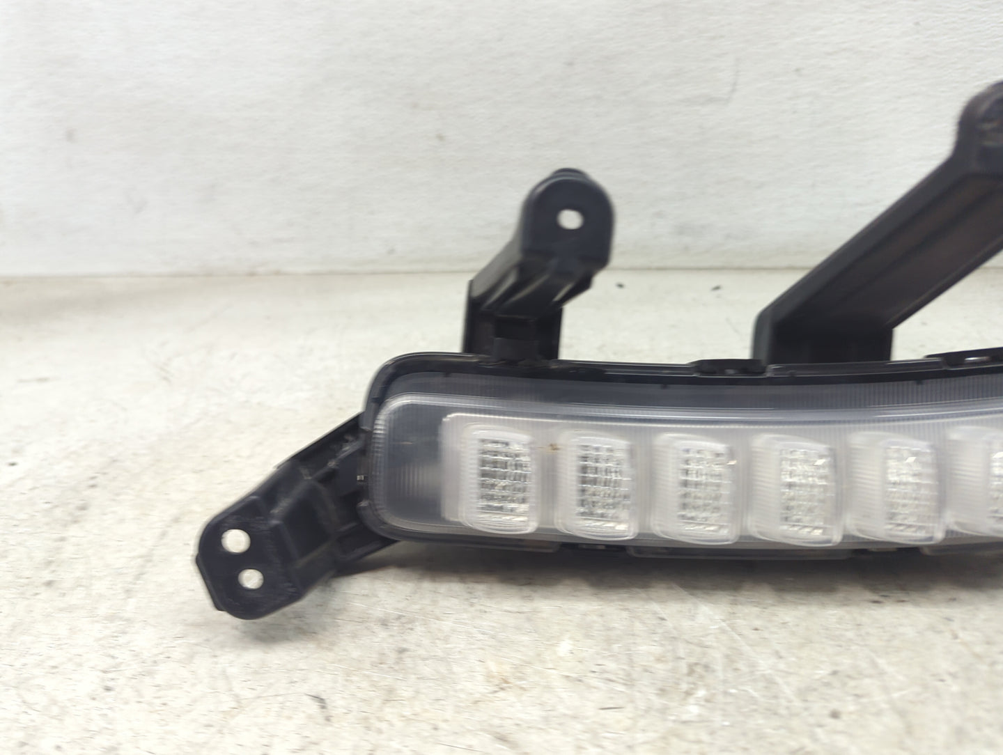 2017-2018 Hyundai Santa Fe Passenger Right Oem Cornering Light Lamp - Oemusedautoparts1.com
