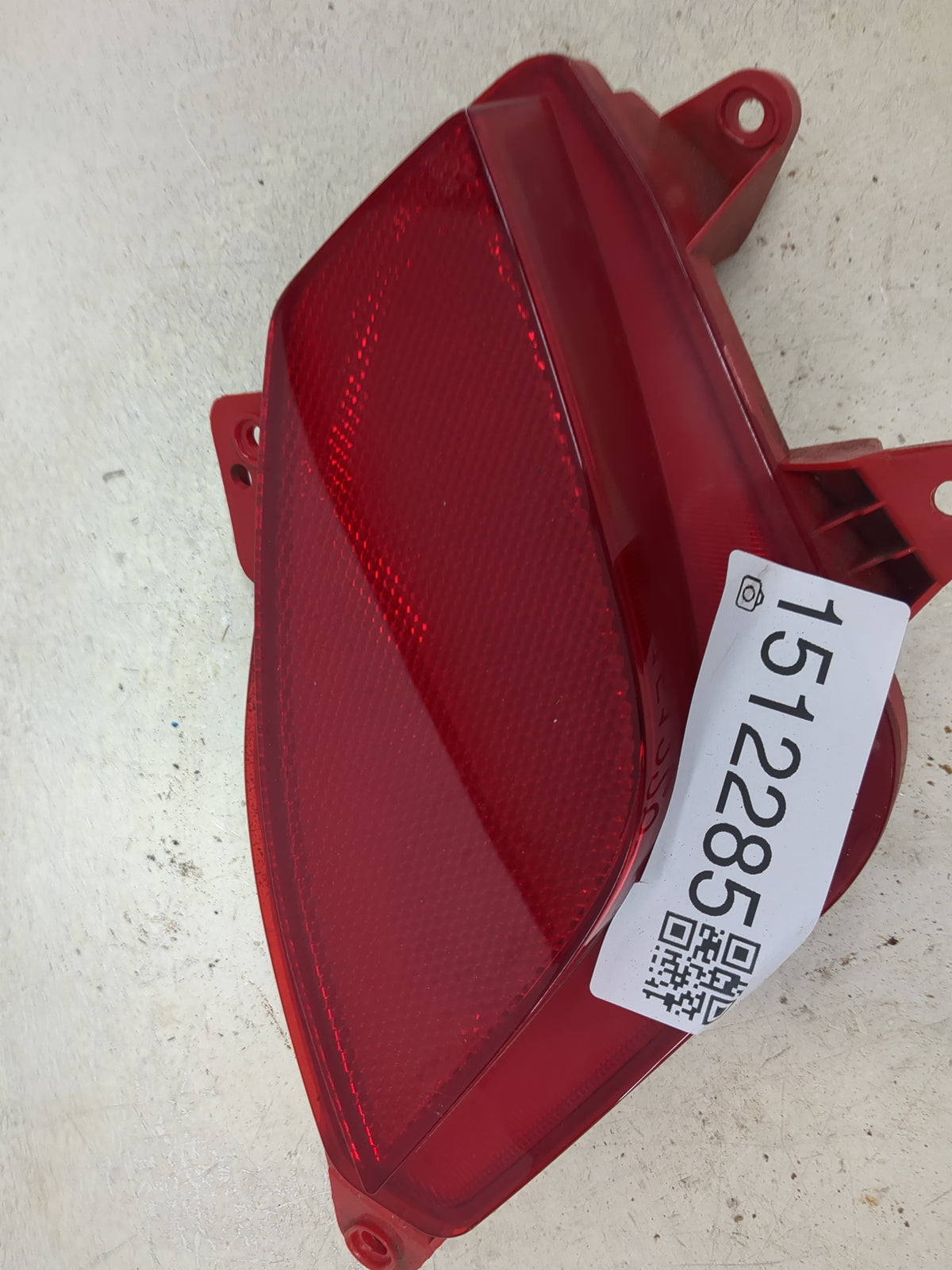2017-2018 Hyundai Santa Fe Driver Left Side Deck Lid Mounted Tail Light - Oemusedautoparts1.com